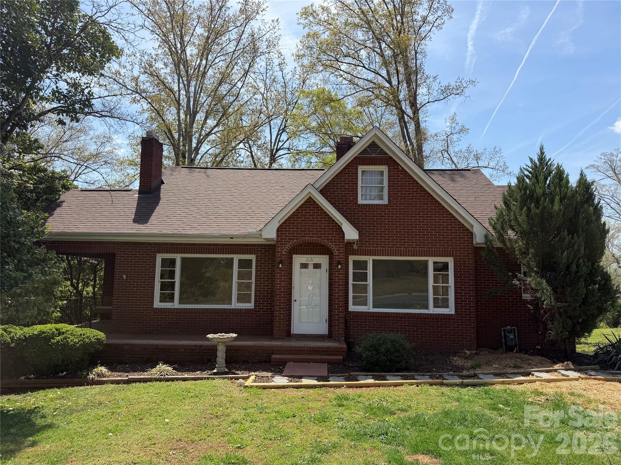 1631 Maple Avenue Property Photo 1