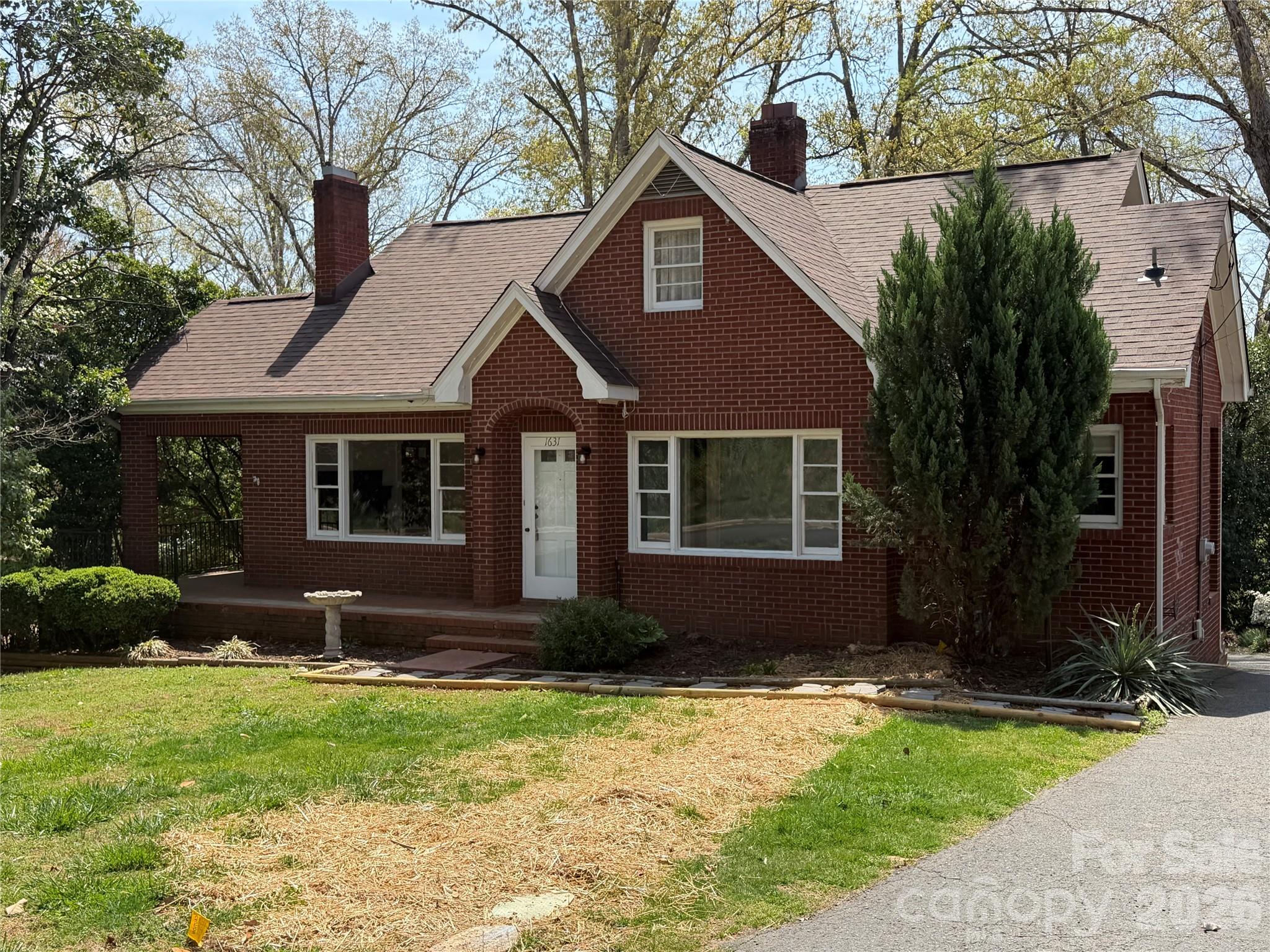 1631 Maple Avenue Property Photo 4