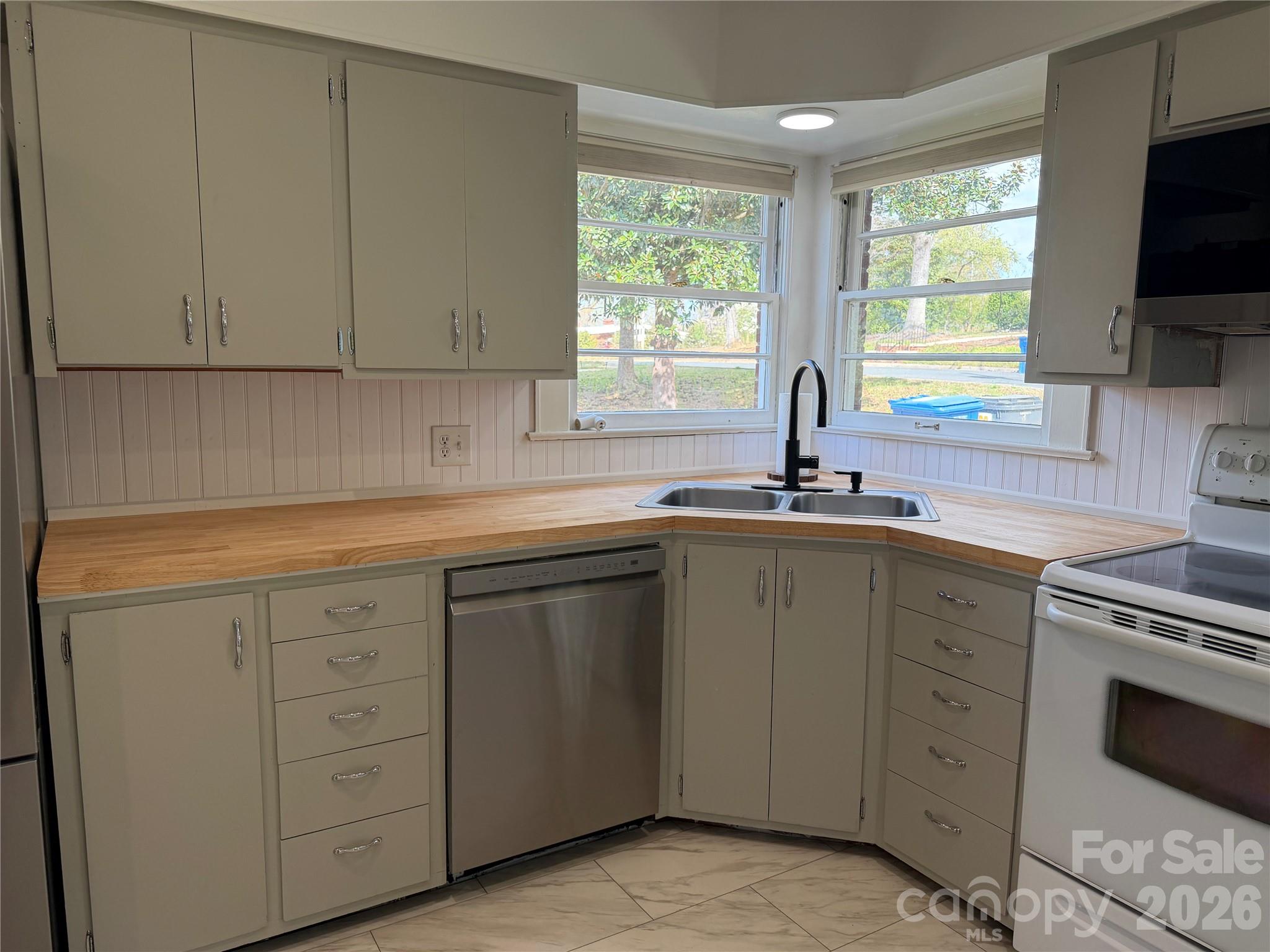 1631 Maple Avenue Property Photo 22