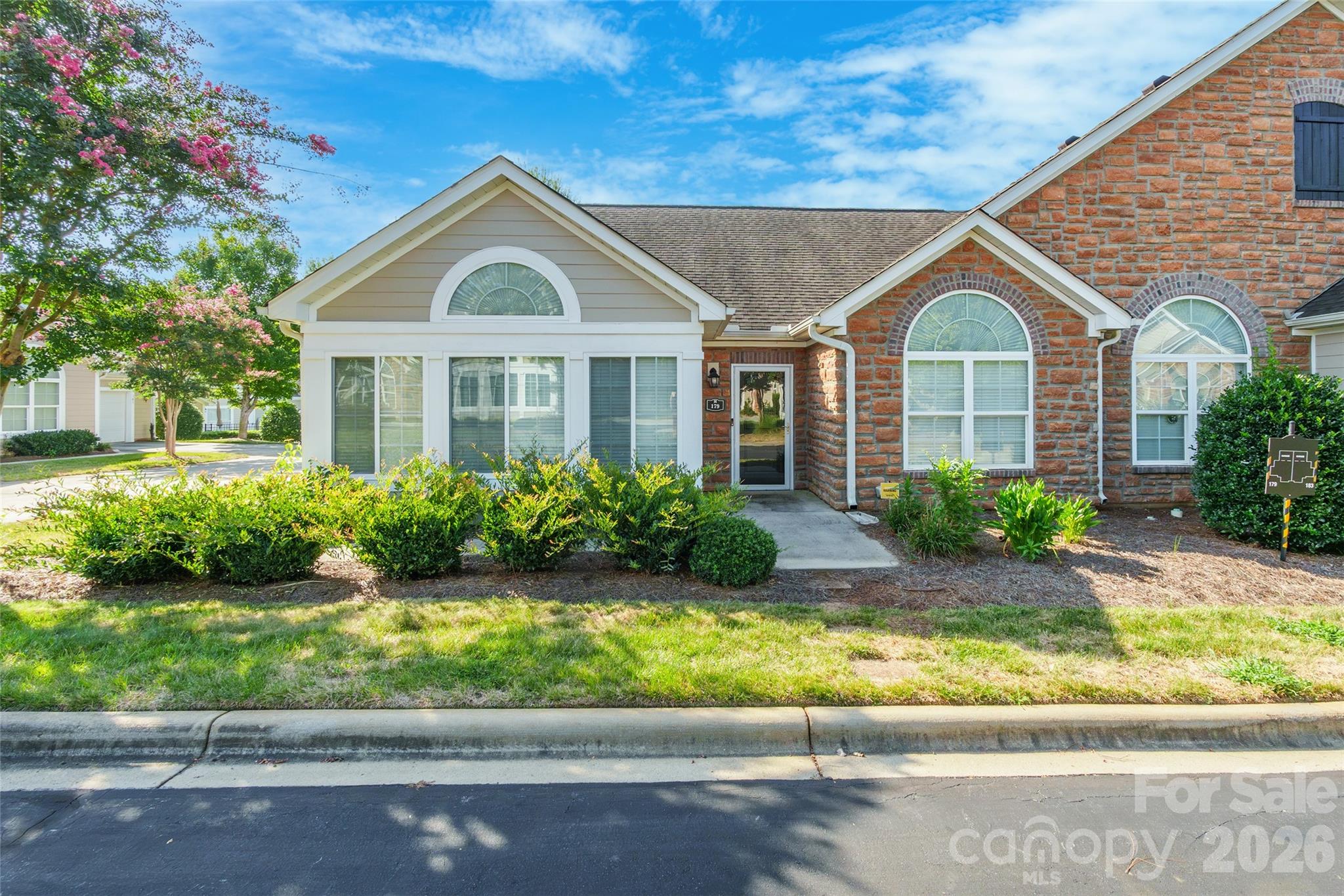 179 Lone Oak Circle Property Photo 1