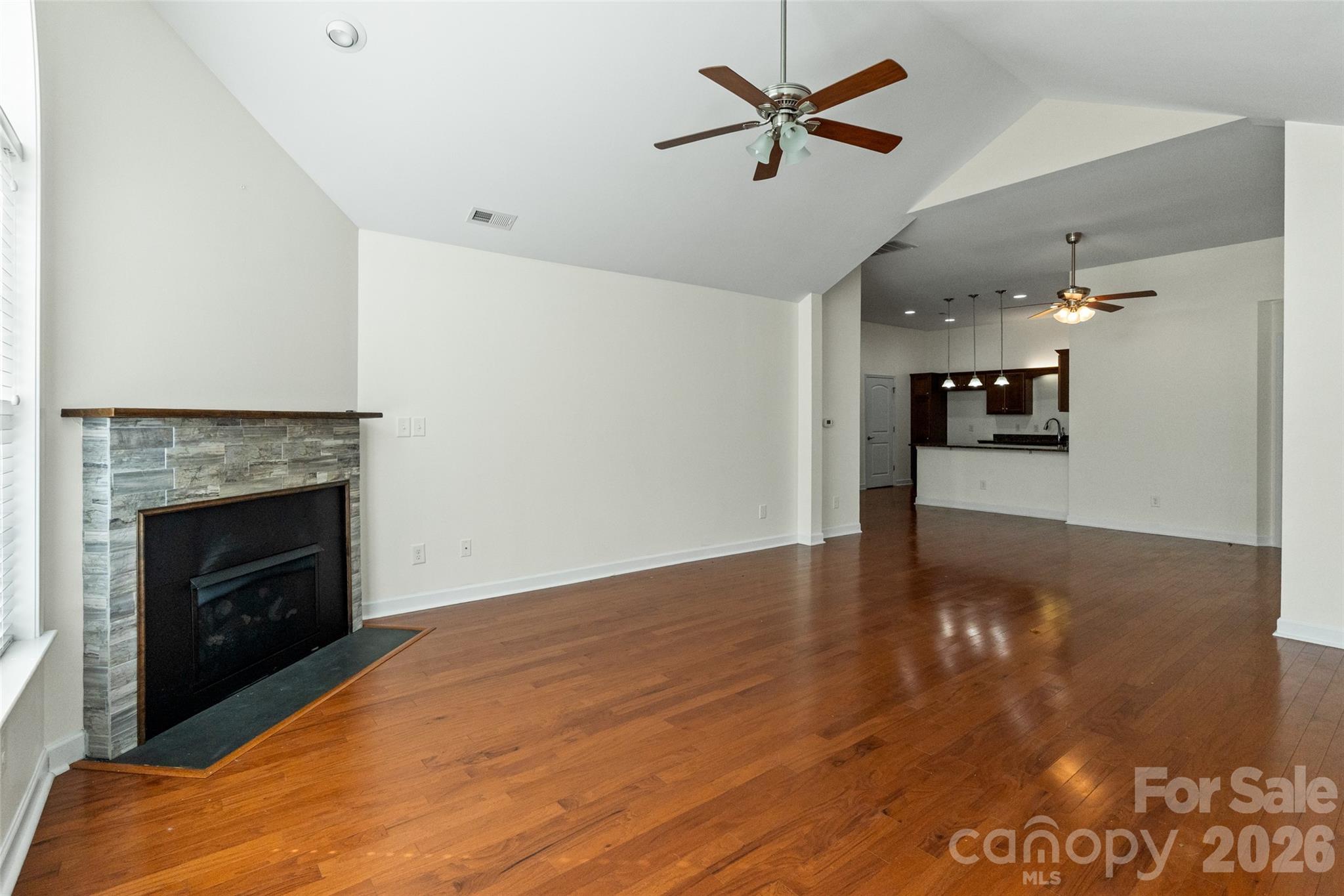 179 Lone Oak Circle Property Photo 7