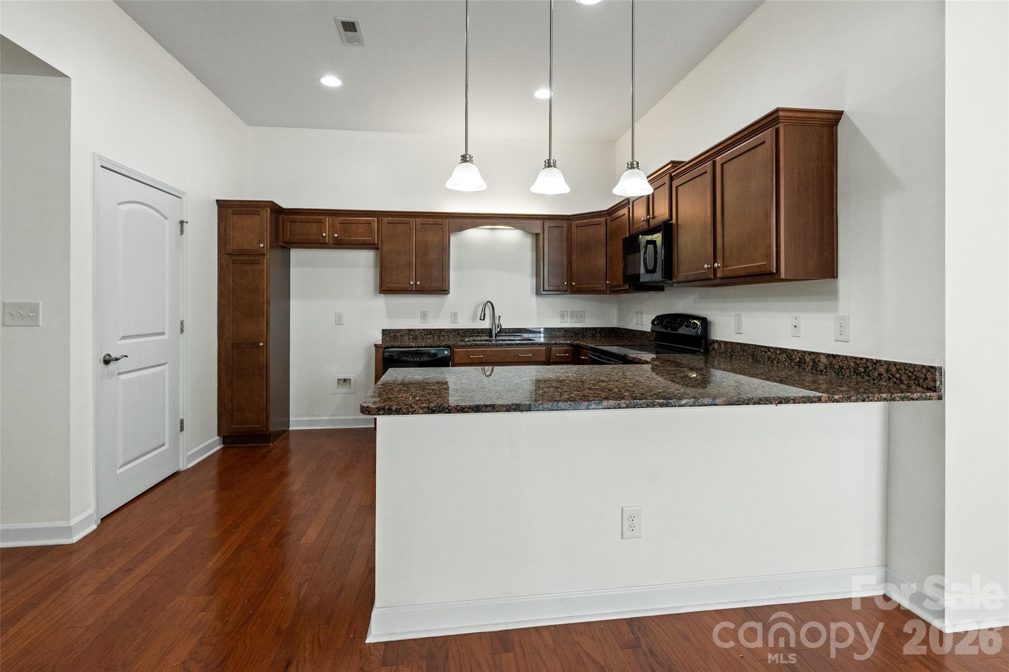 179 Lone Oak Circle Property Photo 12