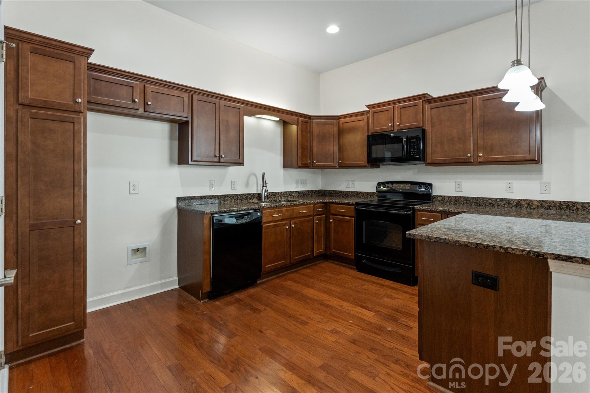 179 Lone Oak Circle Property Photo 13