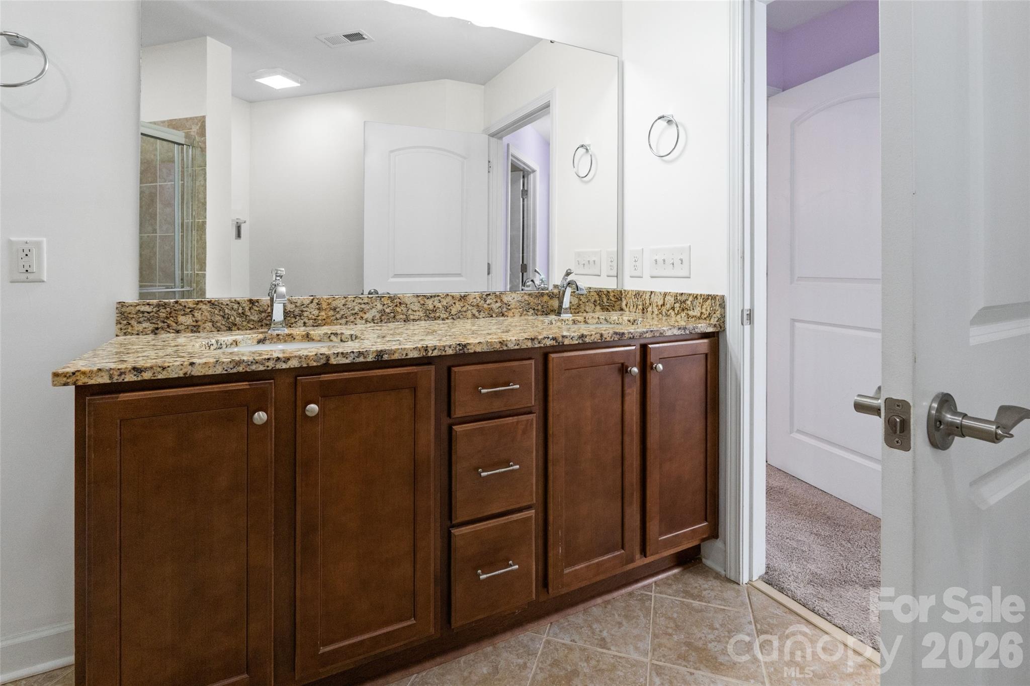 179 Lone Oak Circle Property Photo 22