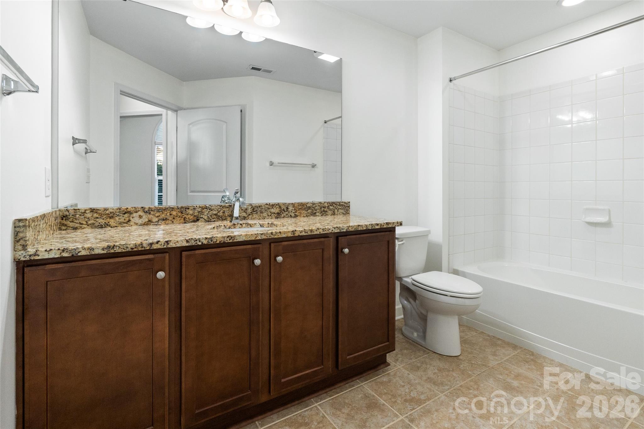 179 Lone Oak Circle Property Photo 26
