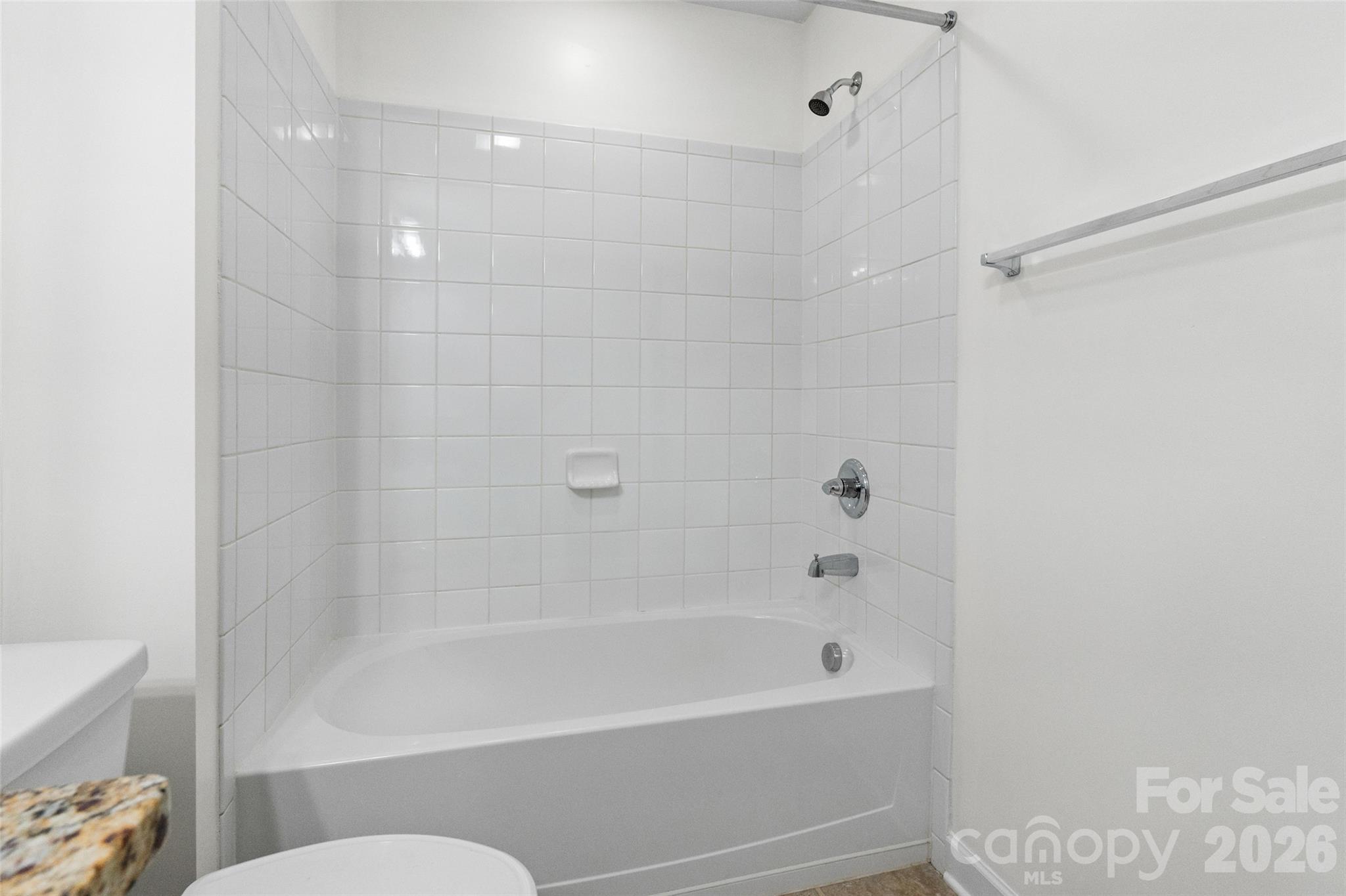 179 Lone Oak Circle Property Photo 27