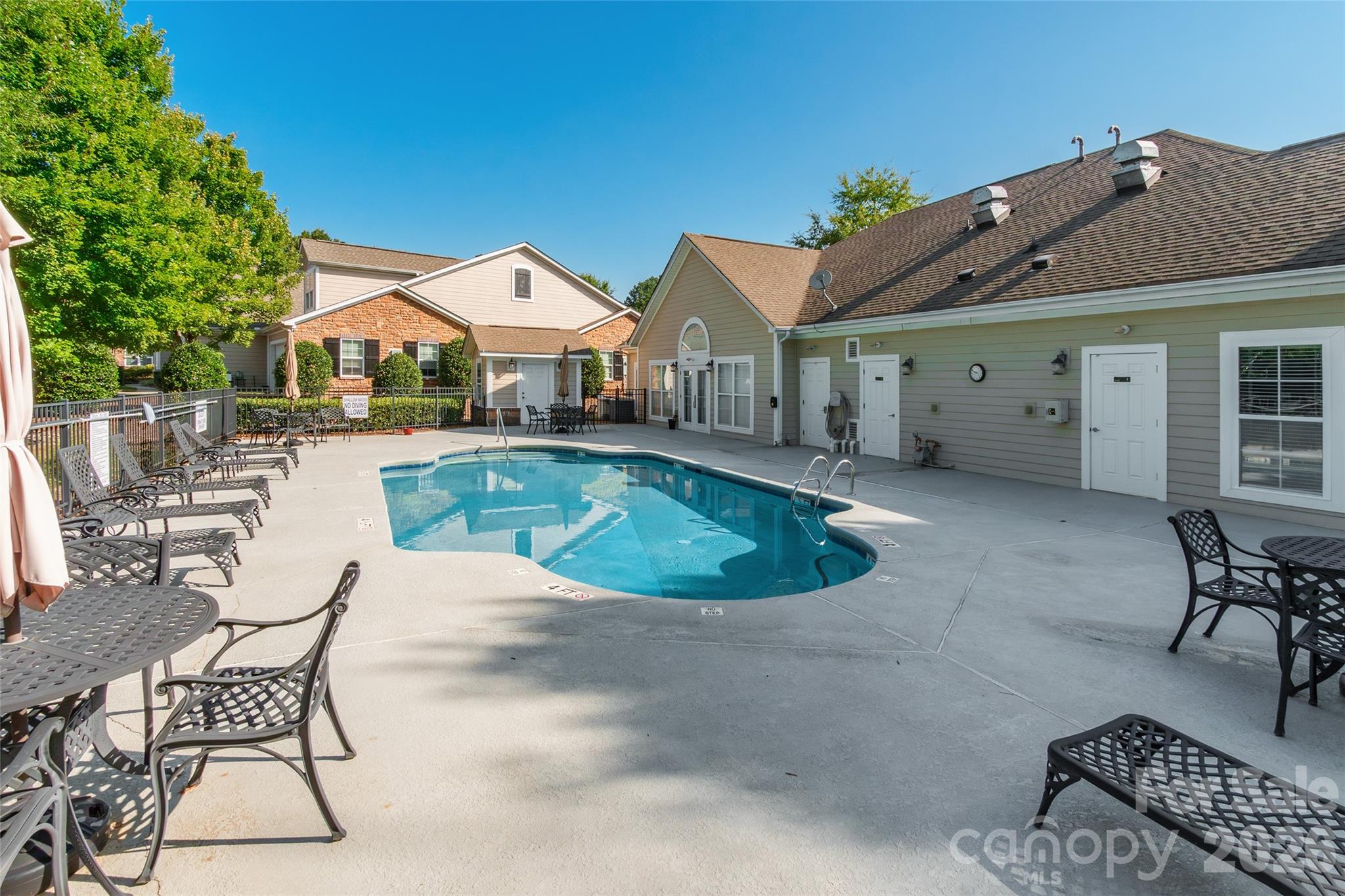 179 Lone Oak Circle Property Photo 36