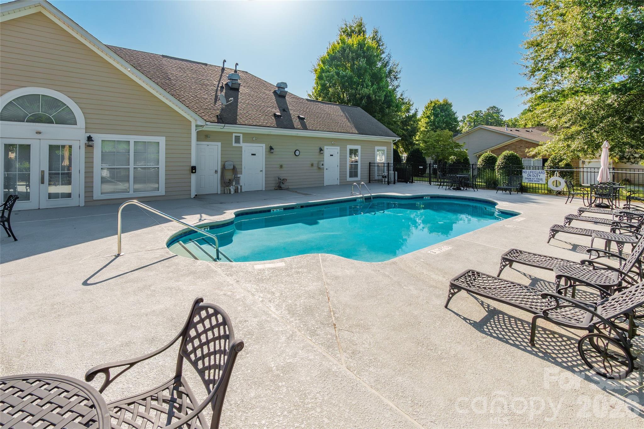 179 Lone Oak Circle Property Photo 37