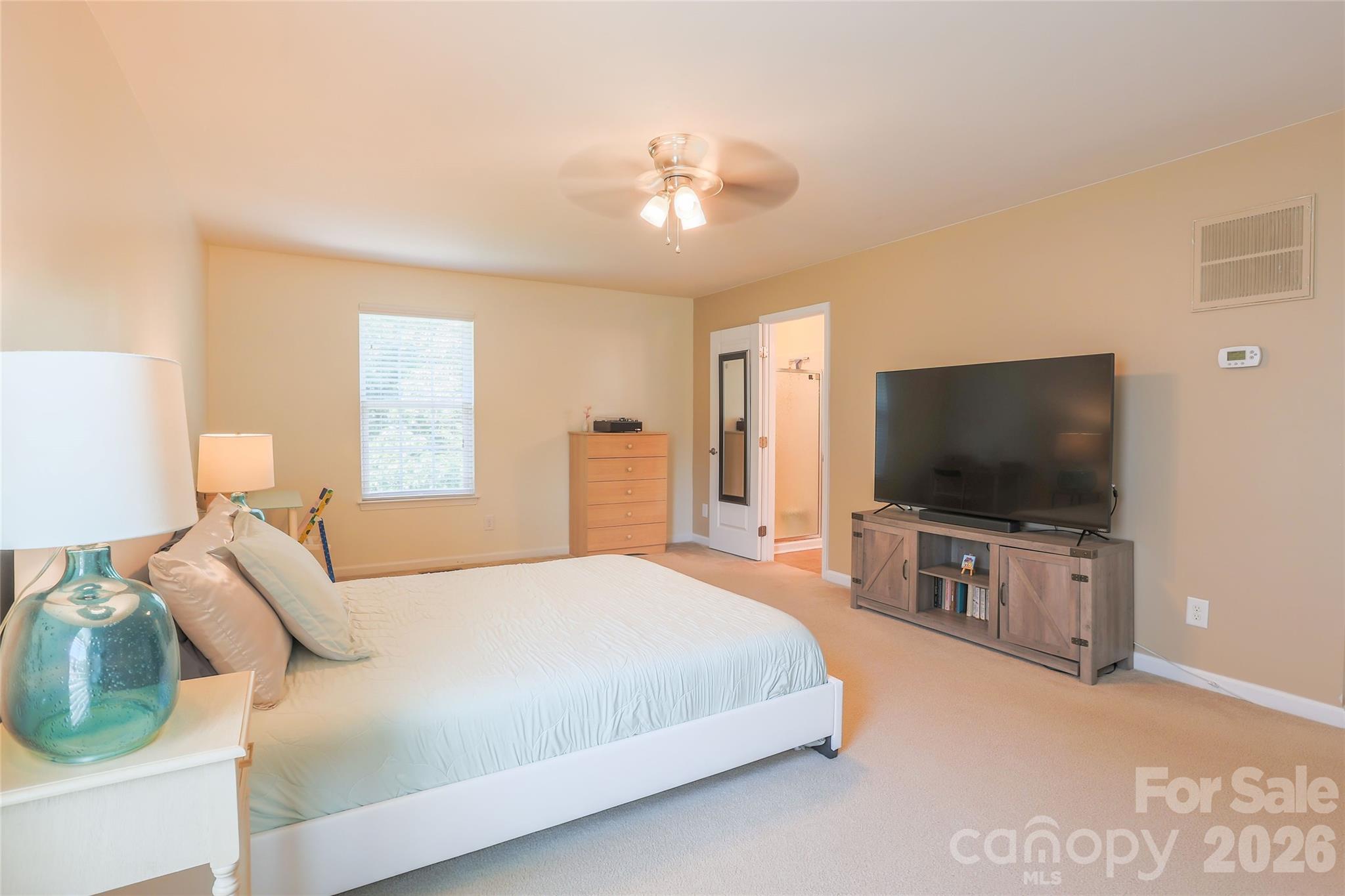 7532 W Berkeley Road Property Photo 14