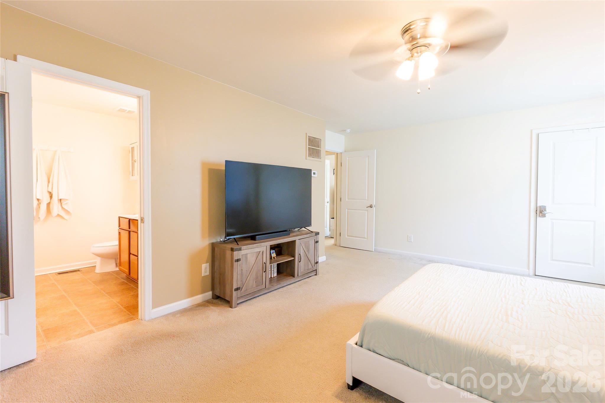 7532 W Berkeley Road Property Photo 15