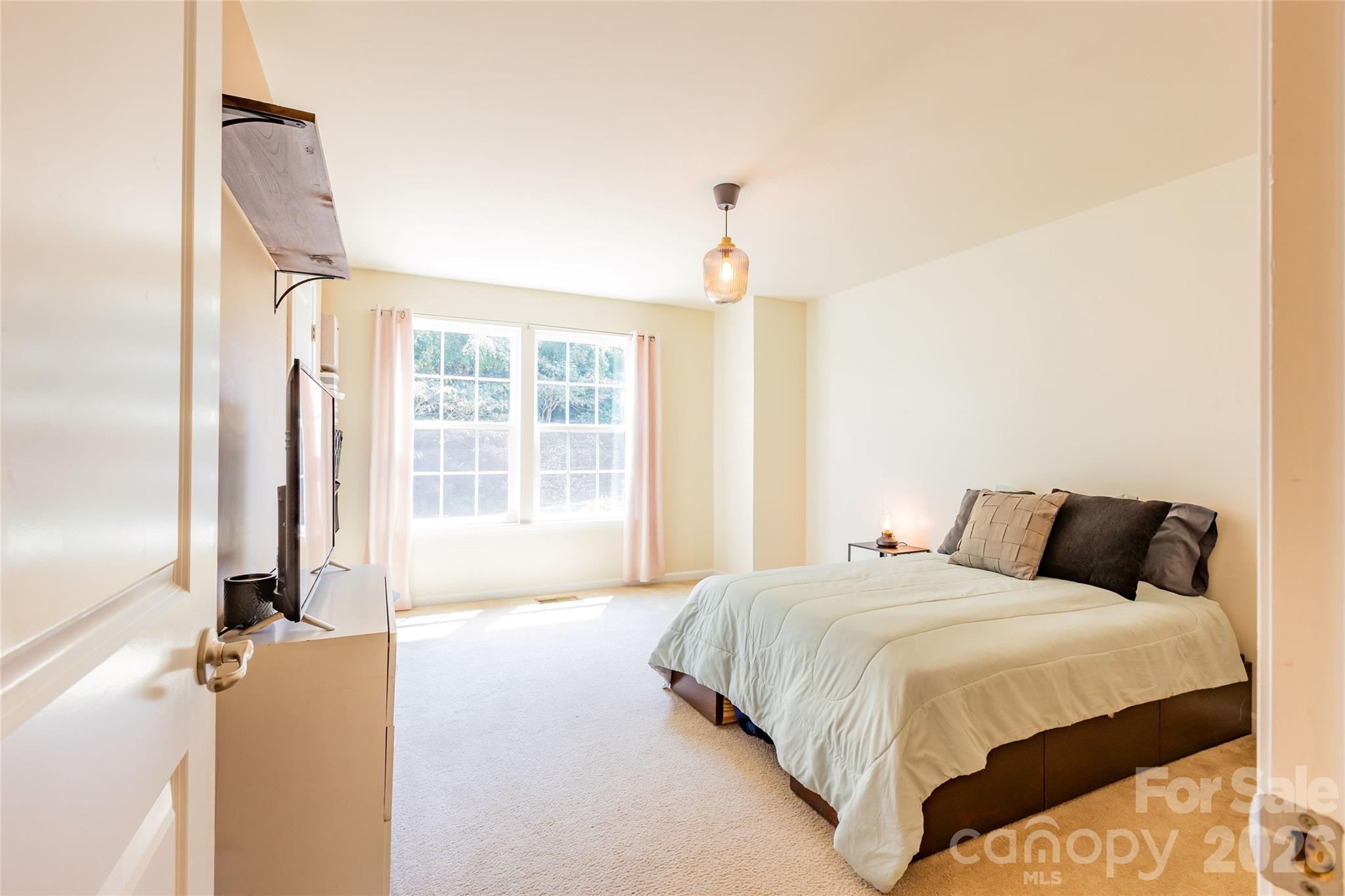 7532 W Berkeley Road Property Photo 19