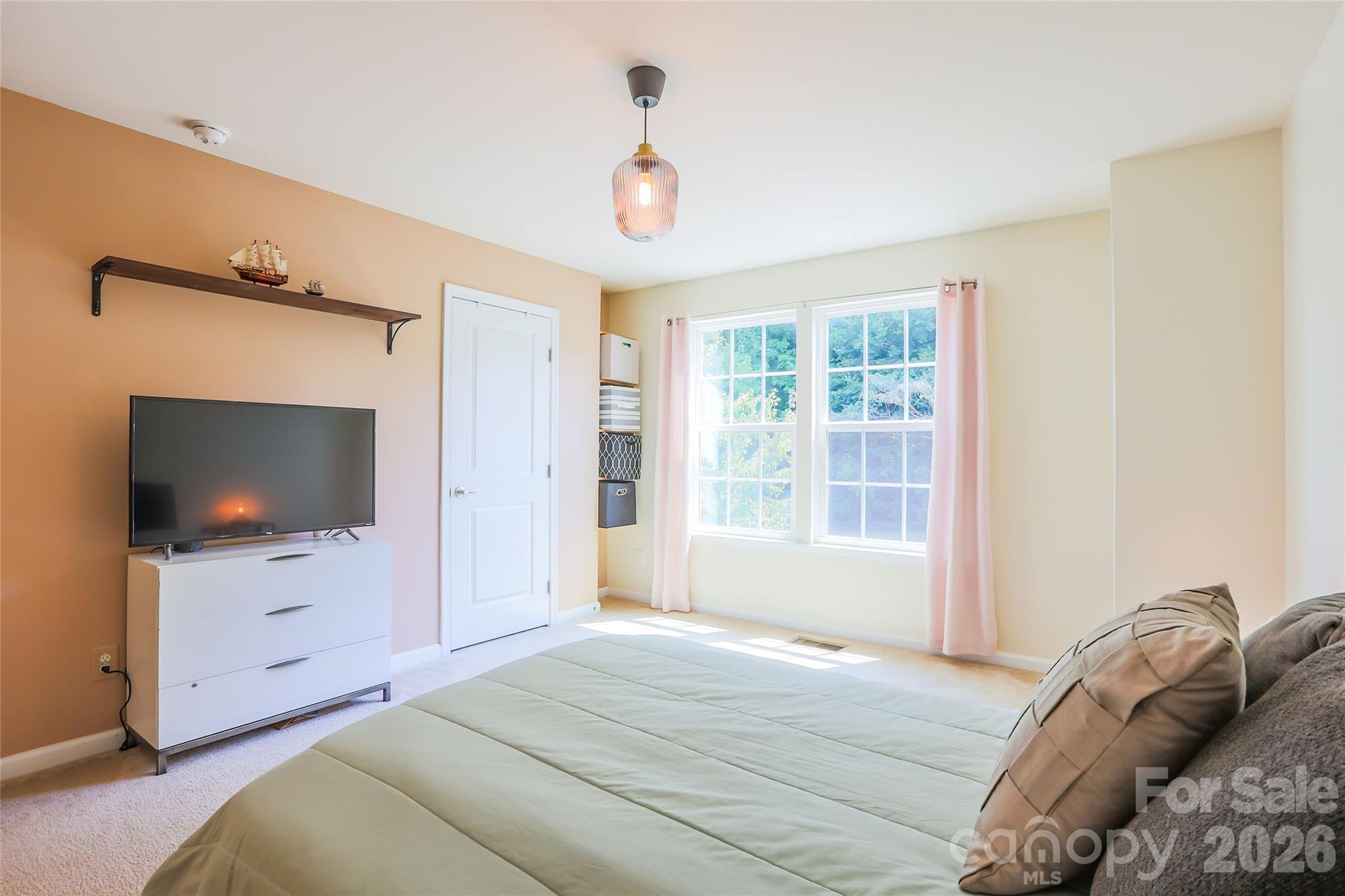 7532 W Berkeley Road Property Photo 20