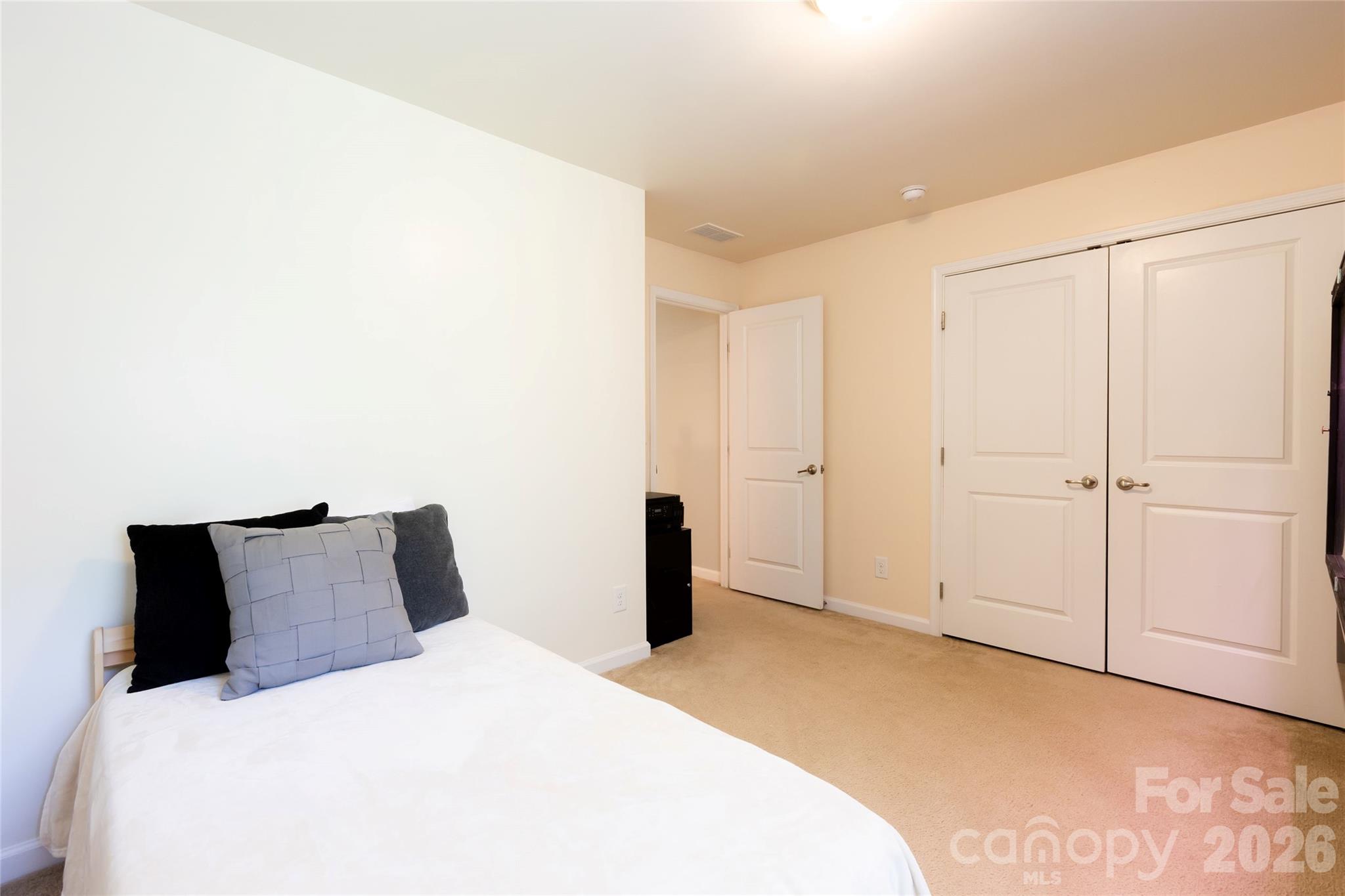 7532 W Berkeley Road Property Photo 25