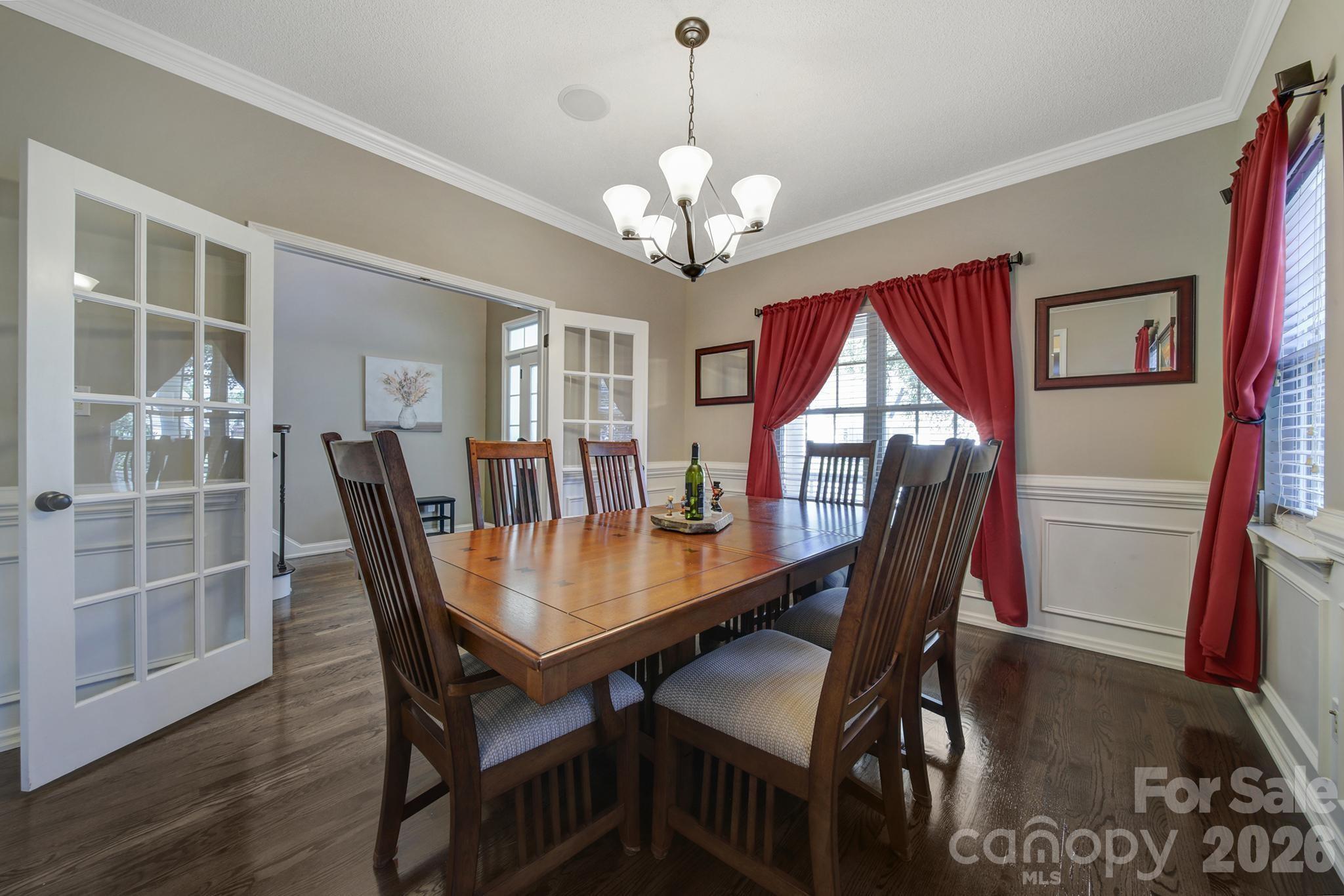 4004 River Falls Drive Property Photo 6