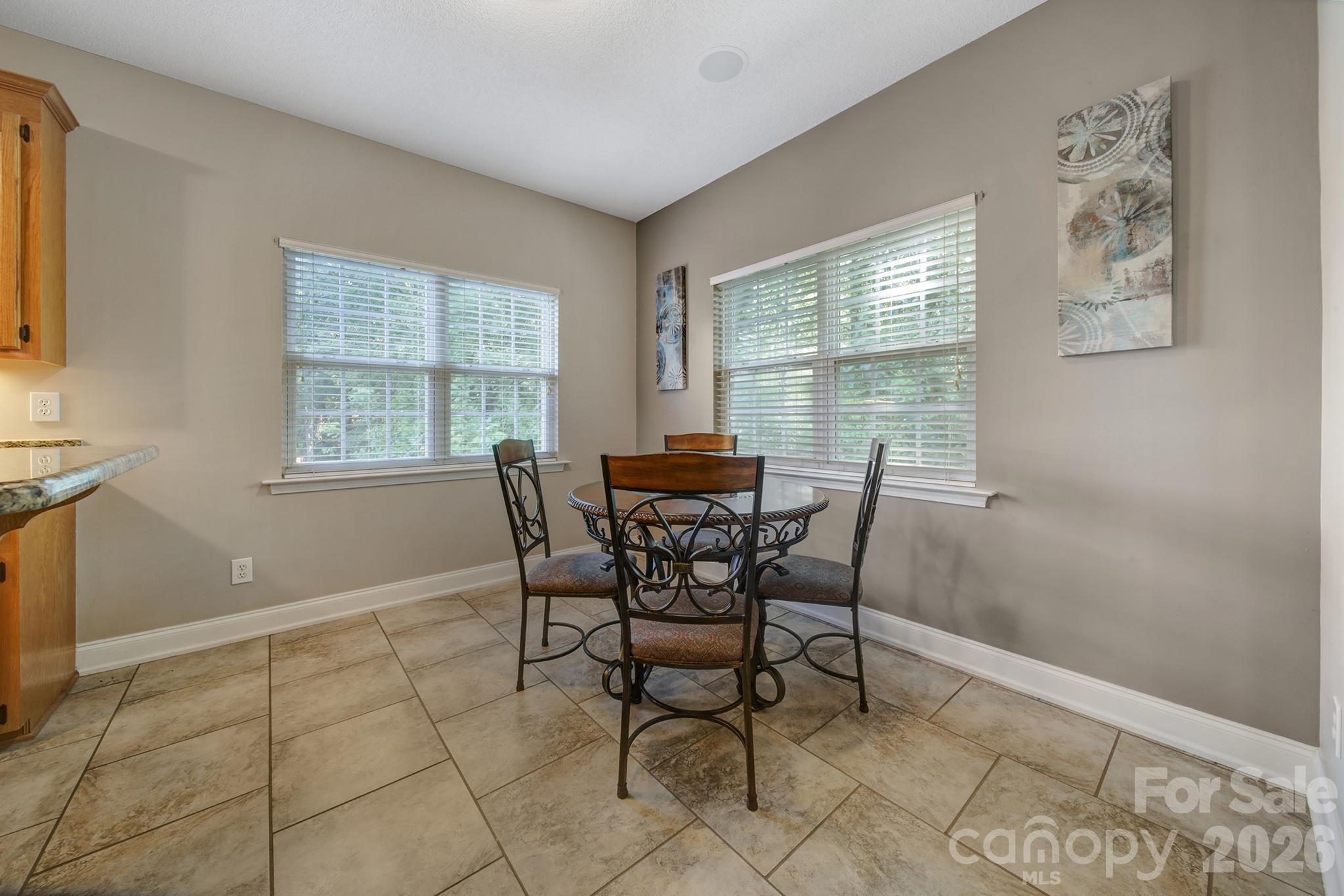 4004 River Falls Drive Property Photo 13