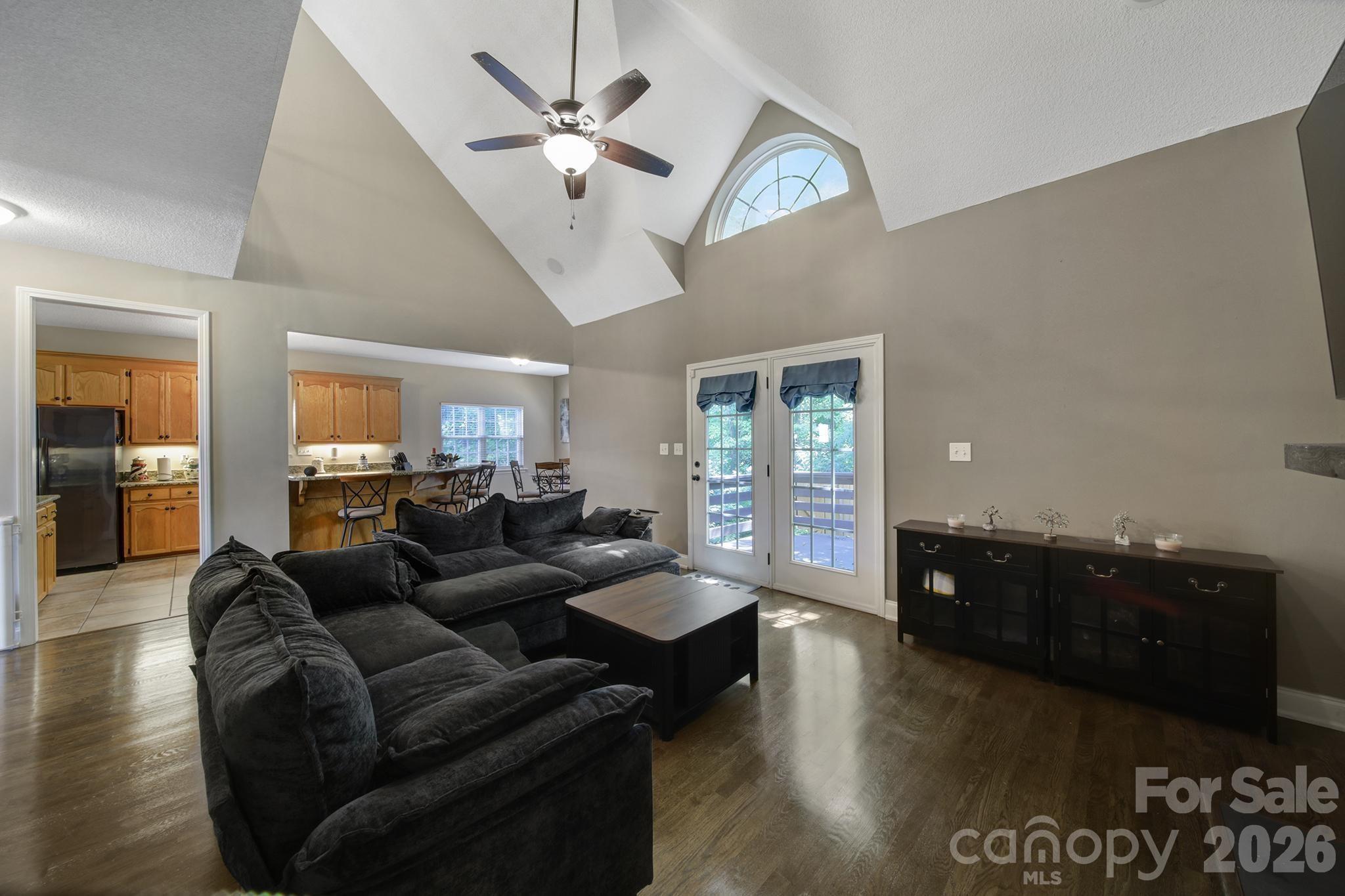 4004 River Falls Drive Property Photo 16