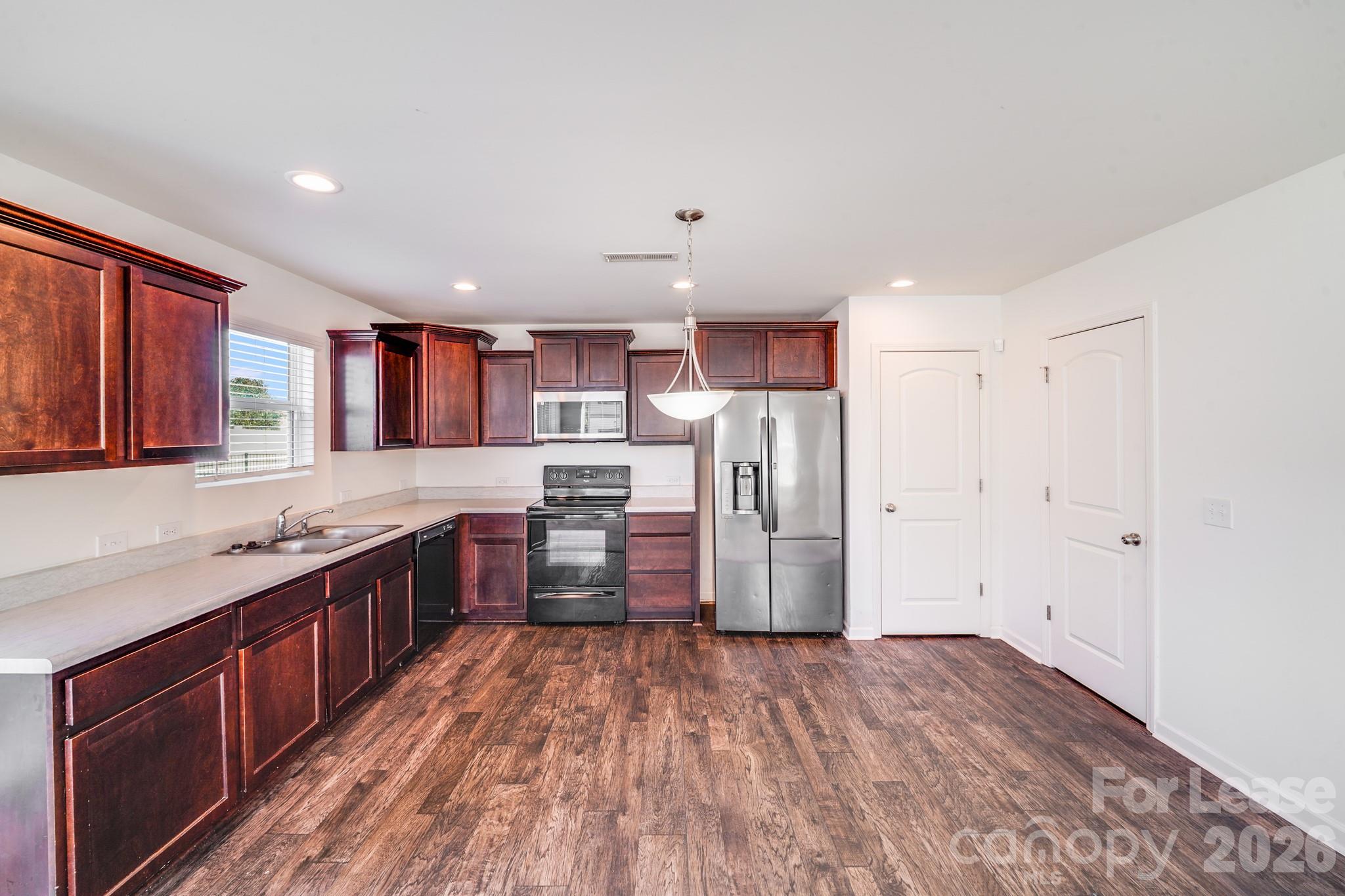 12915 Hill Pine Road Property Photo 8