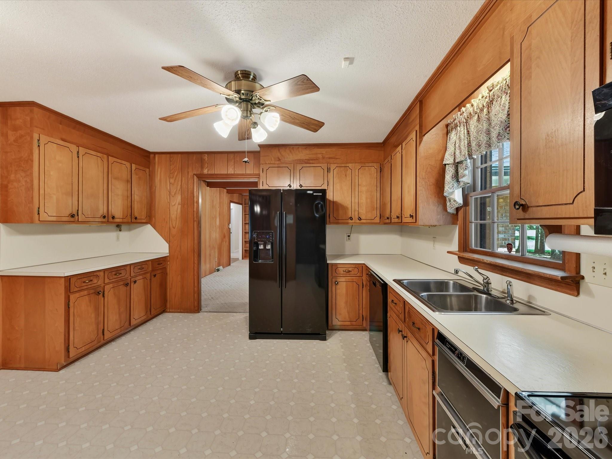 2646 Rolling Hills Drive Property Photo 11