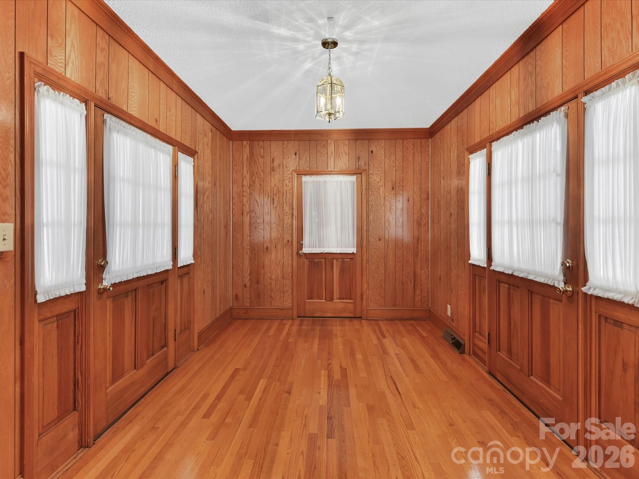 2646 Rolling Hills Drive Property Photo 27
