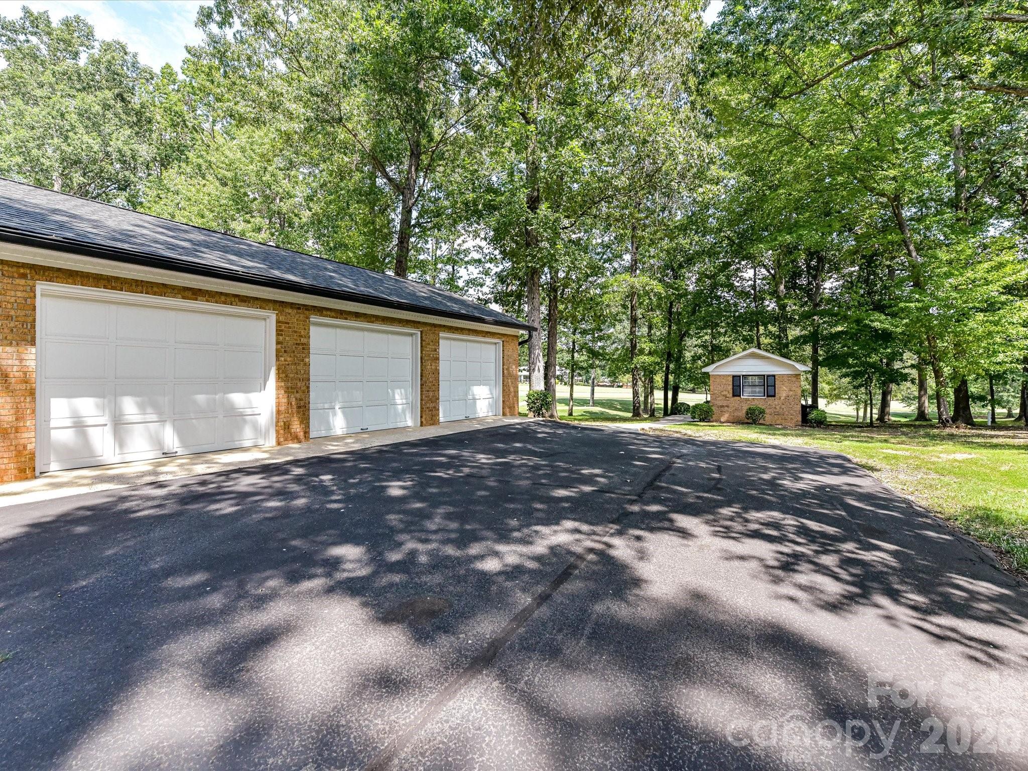 2646 Rolling Hills Drive Property Photo 31