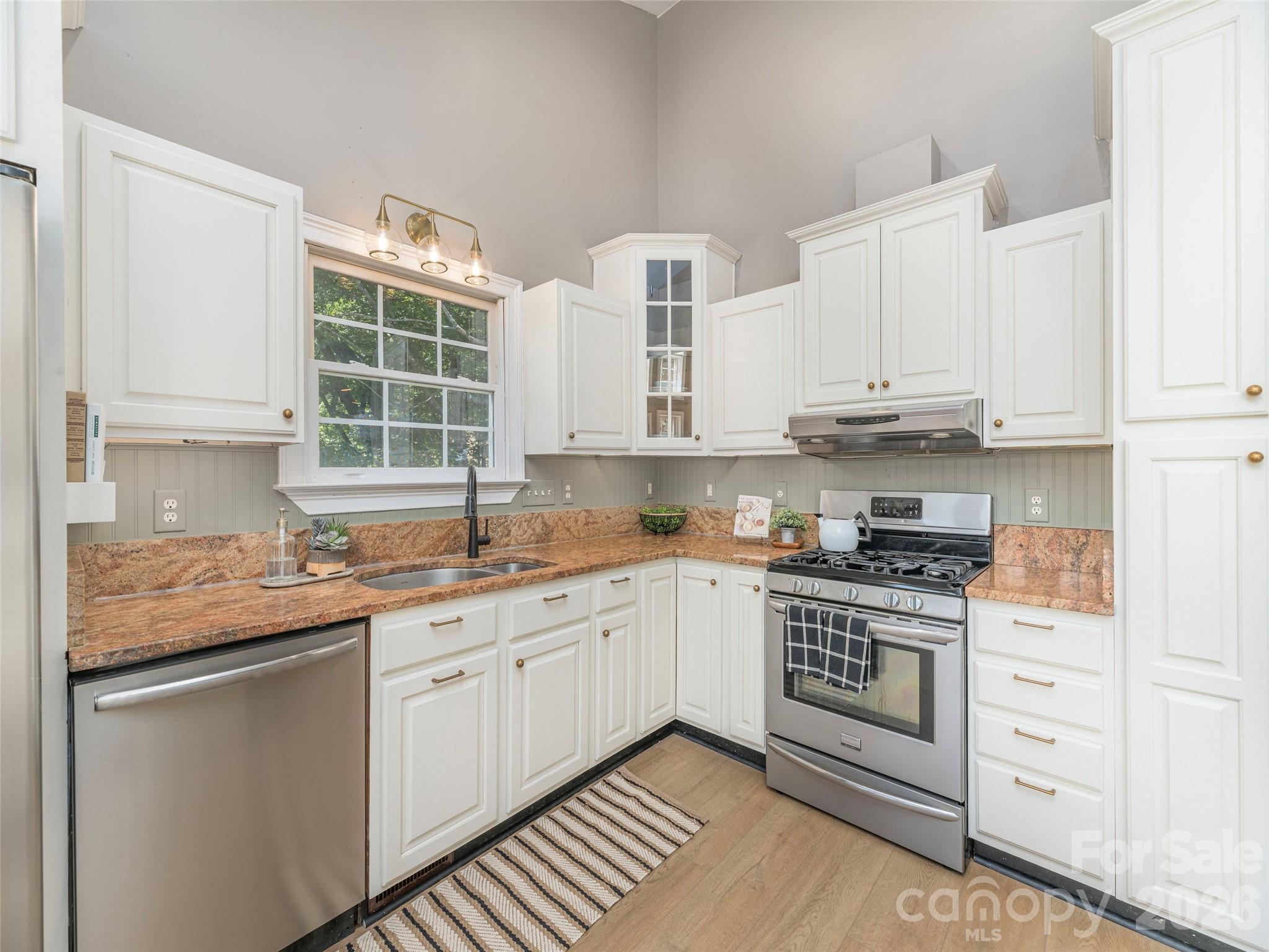 499 Match Point Property Photo 13