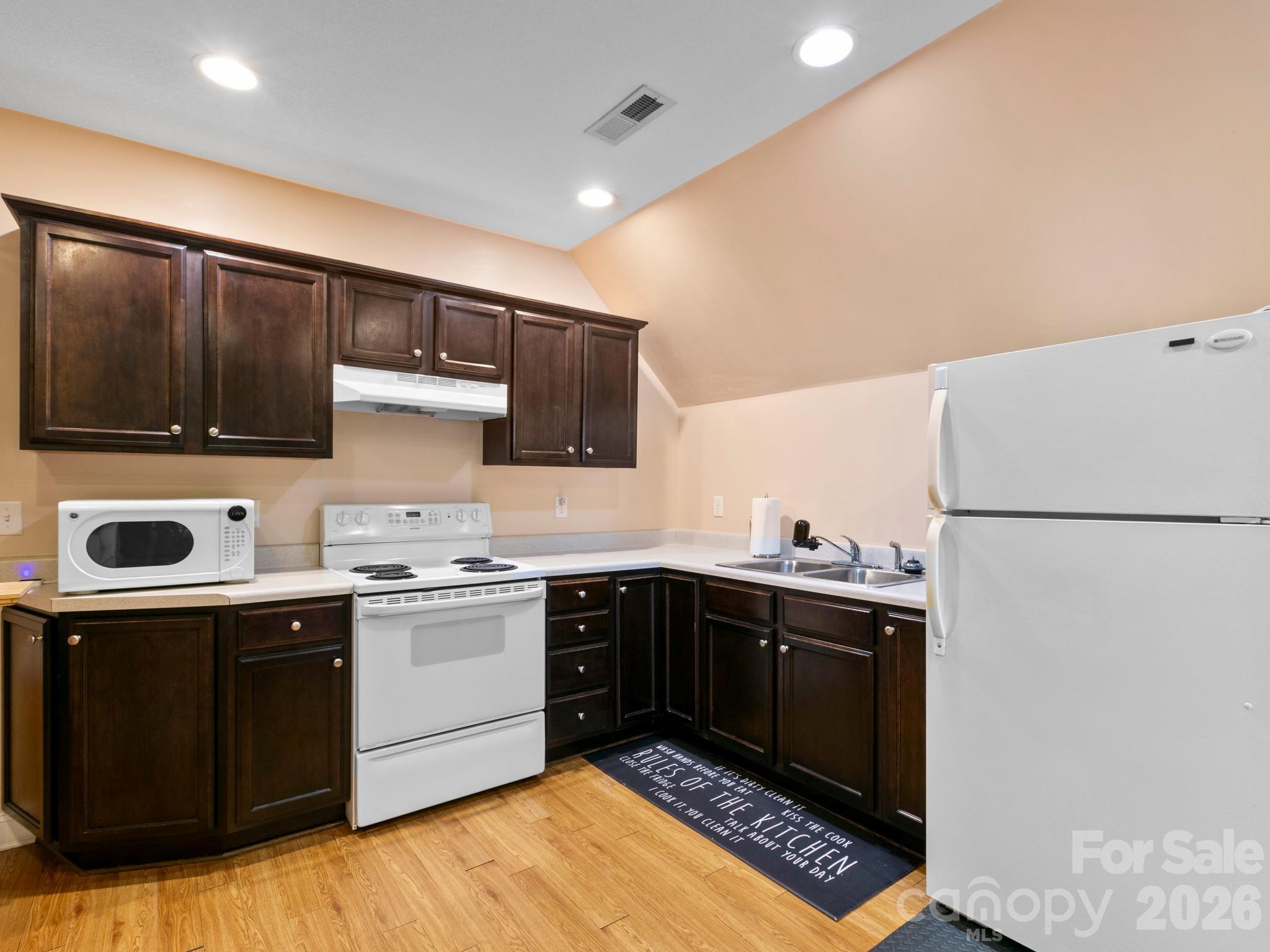 28 Chapel Park Road Property Photo 6