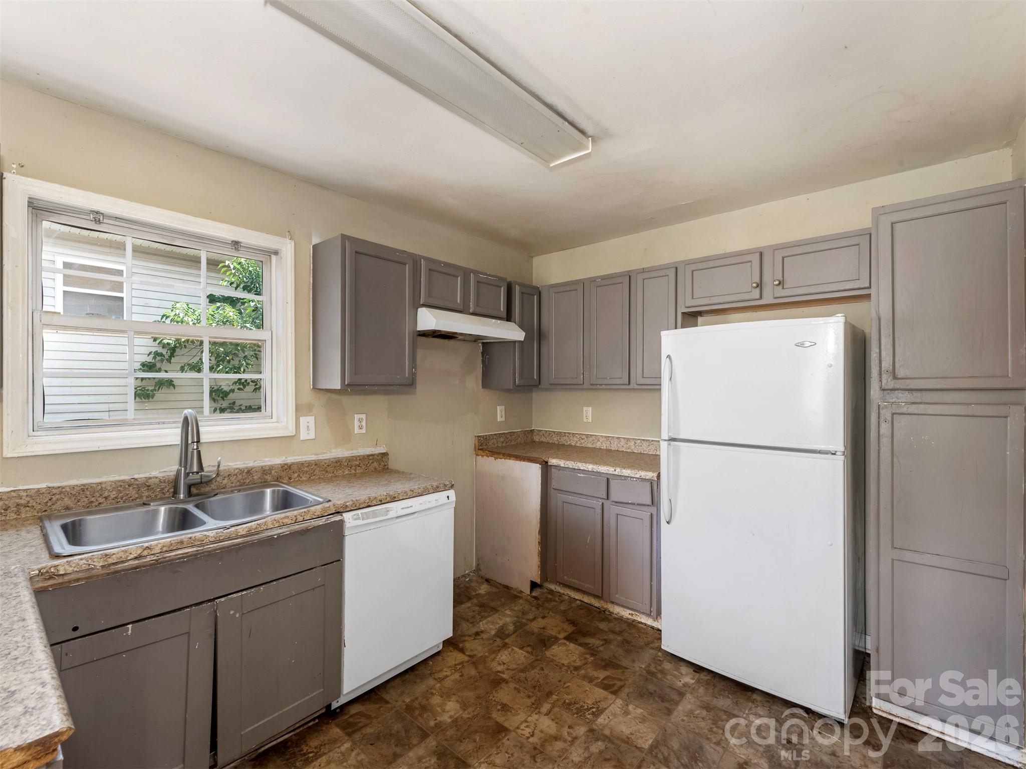 427 Katonah Avenue Property Photo 8