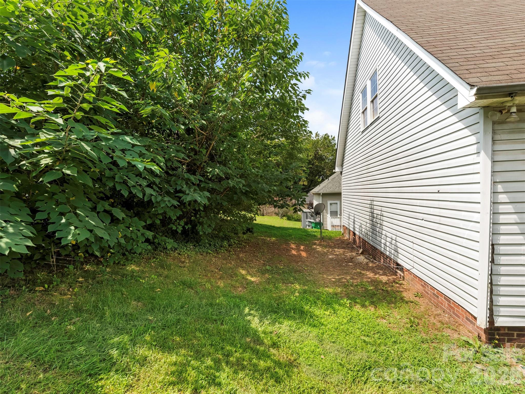 427 Katonah Avenue Property Photo 23