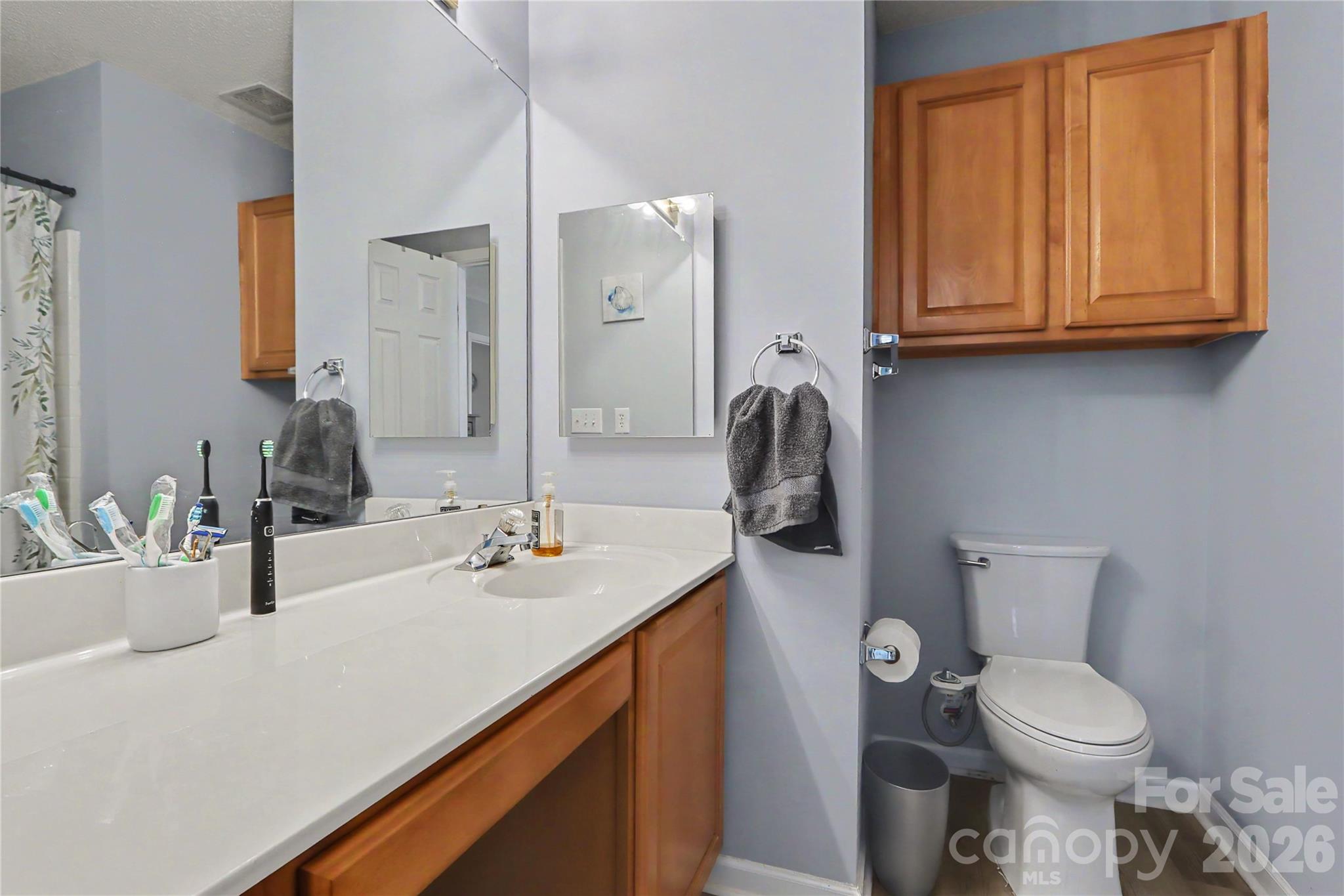 2716 Rozzelles Landing Drive Property Photo 8