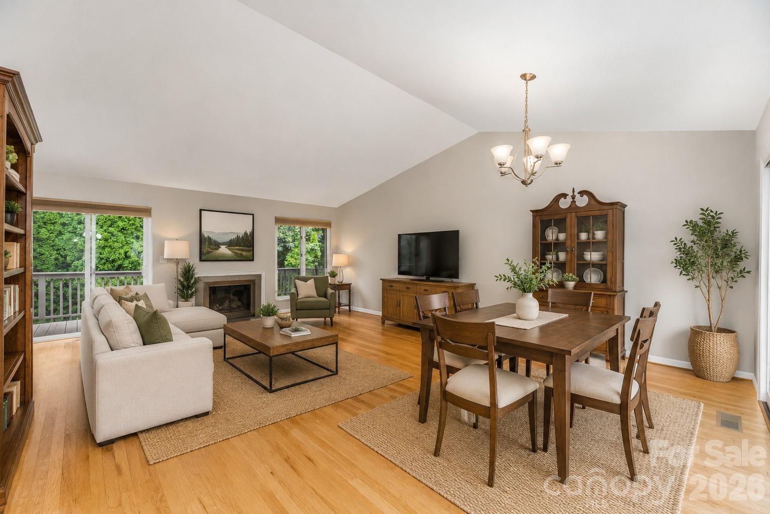 121 Deerlake Drive Property Photo 6