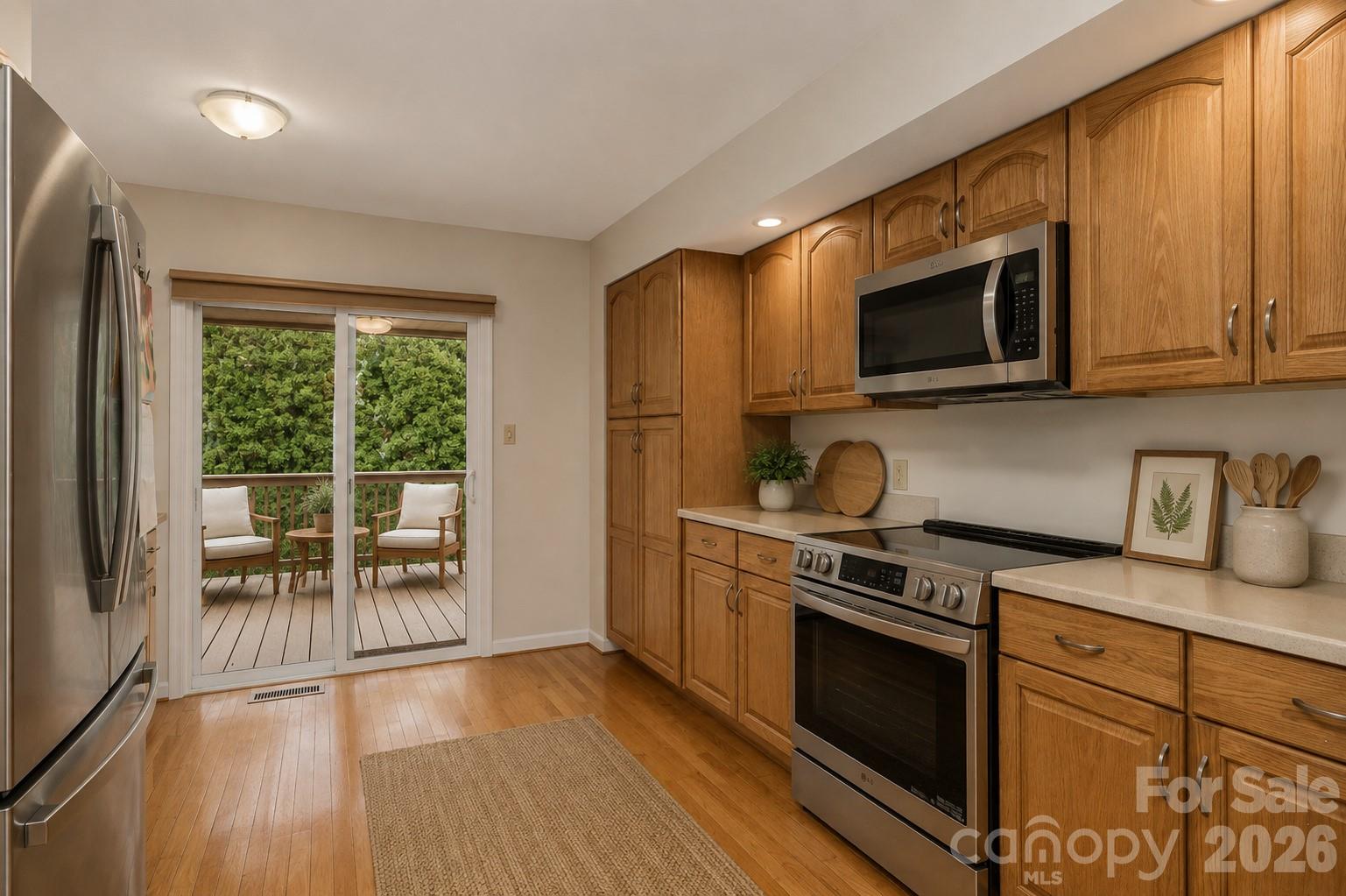 121 Deerlake Drive Property Photo 9