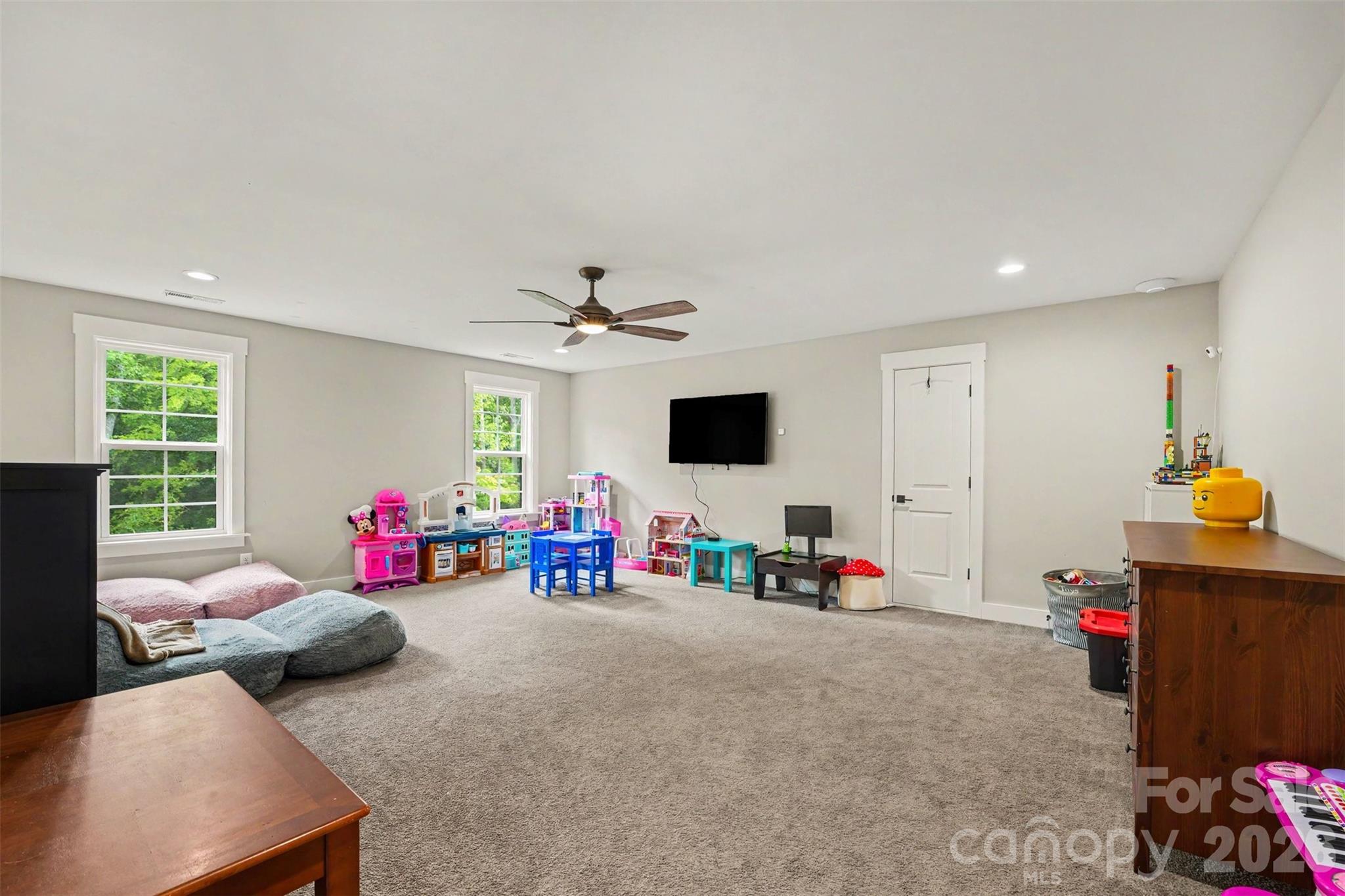 496 Bellingshire Drive Property Photo 25