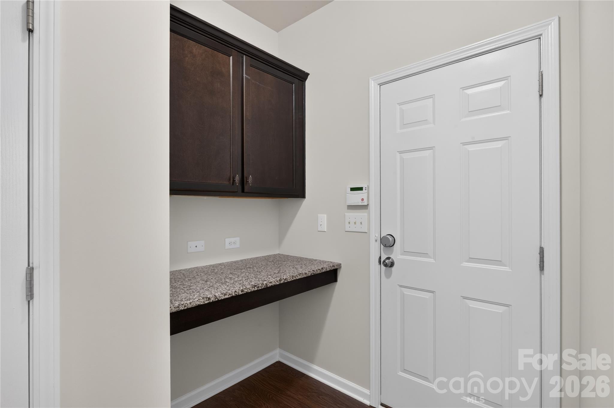 5077 Waterloo Drive Property Photo 29