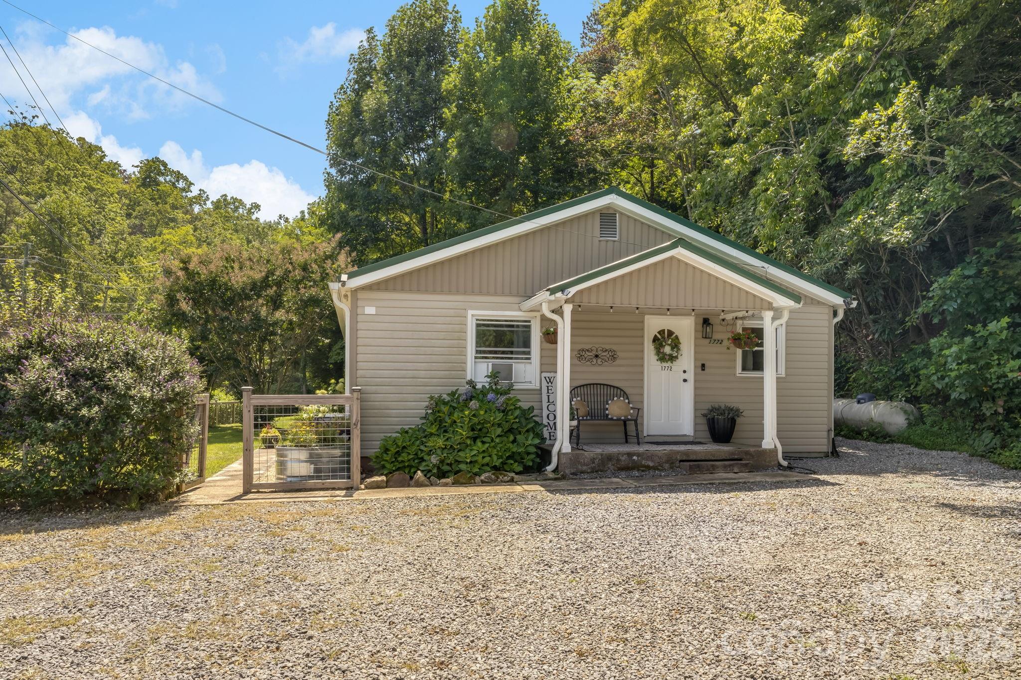 1772 Nc 9 Highway Property Photo 33