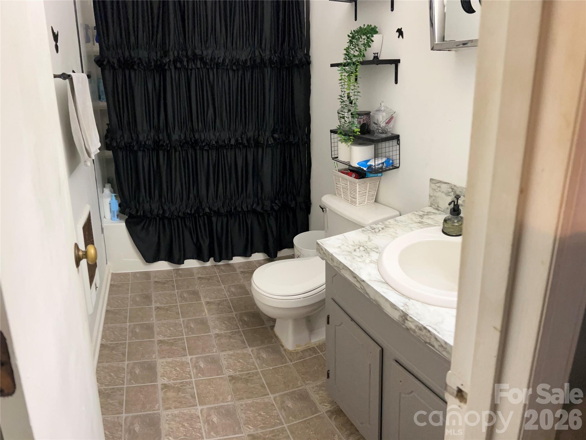 6800 Glover Lane Property Photo 7