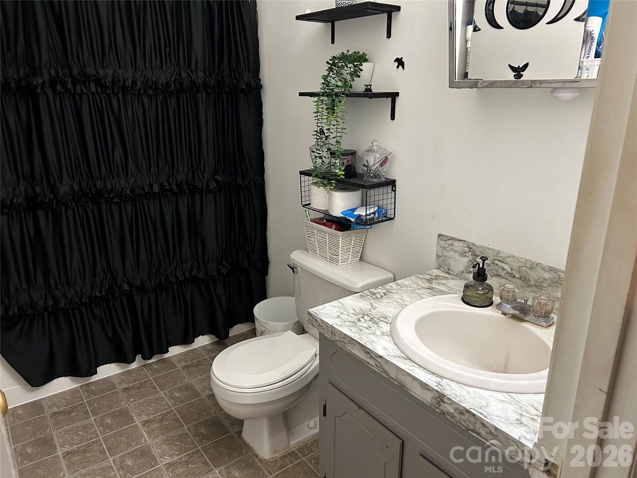 6800 Glover Lane Property Photo 8