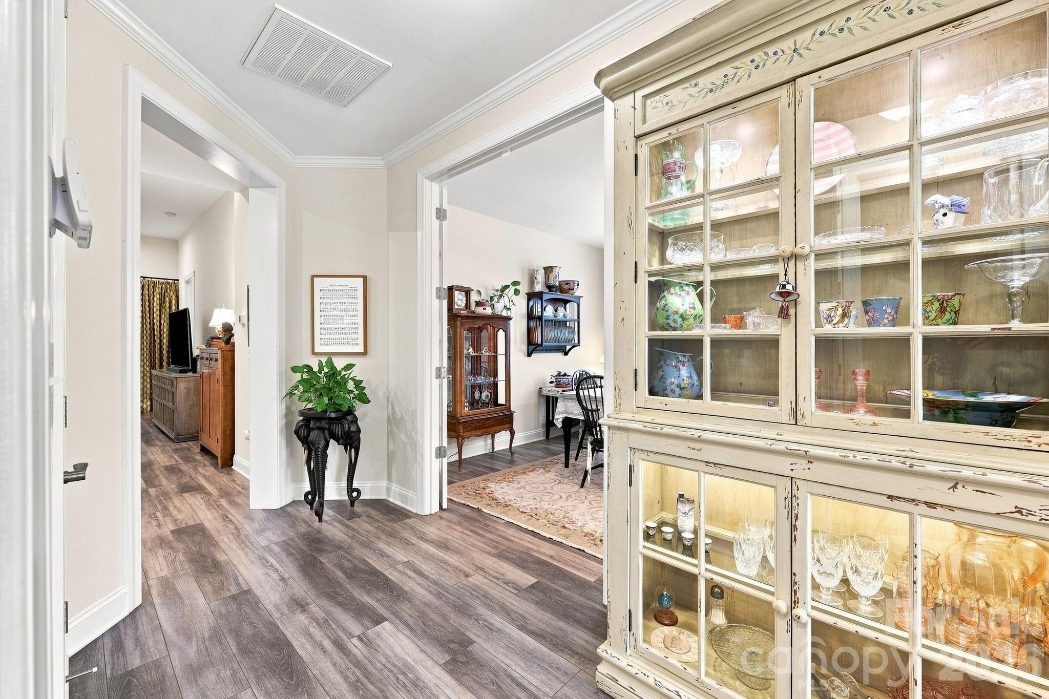 7106 Overjoyed Crossing Property Photo 7