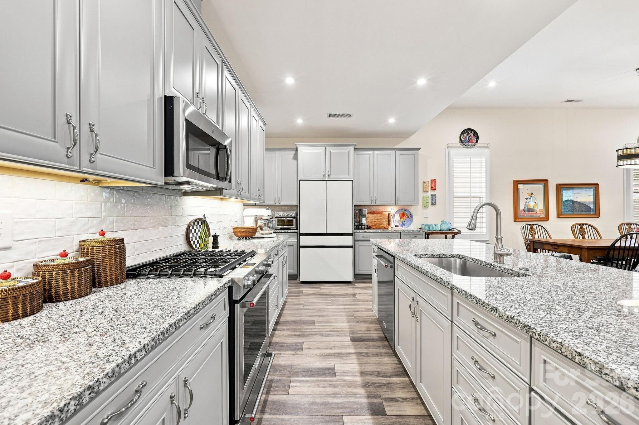 7106 Overjoyed Crossing Property Photo 15