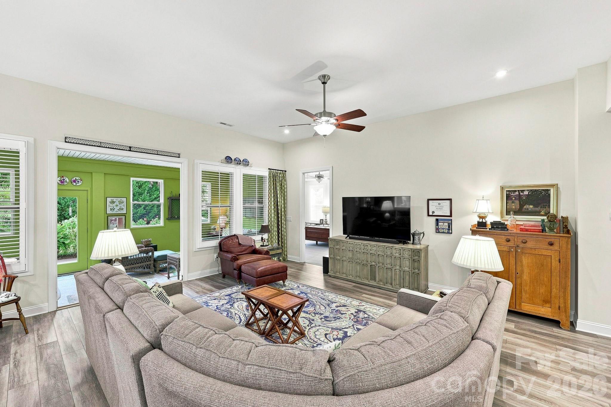 7106 Overjoyed Crossing Property Photo 20