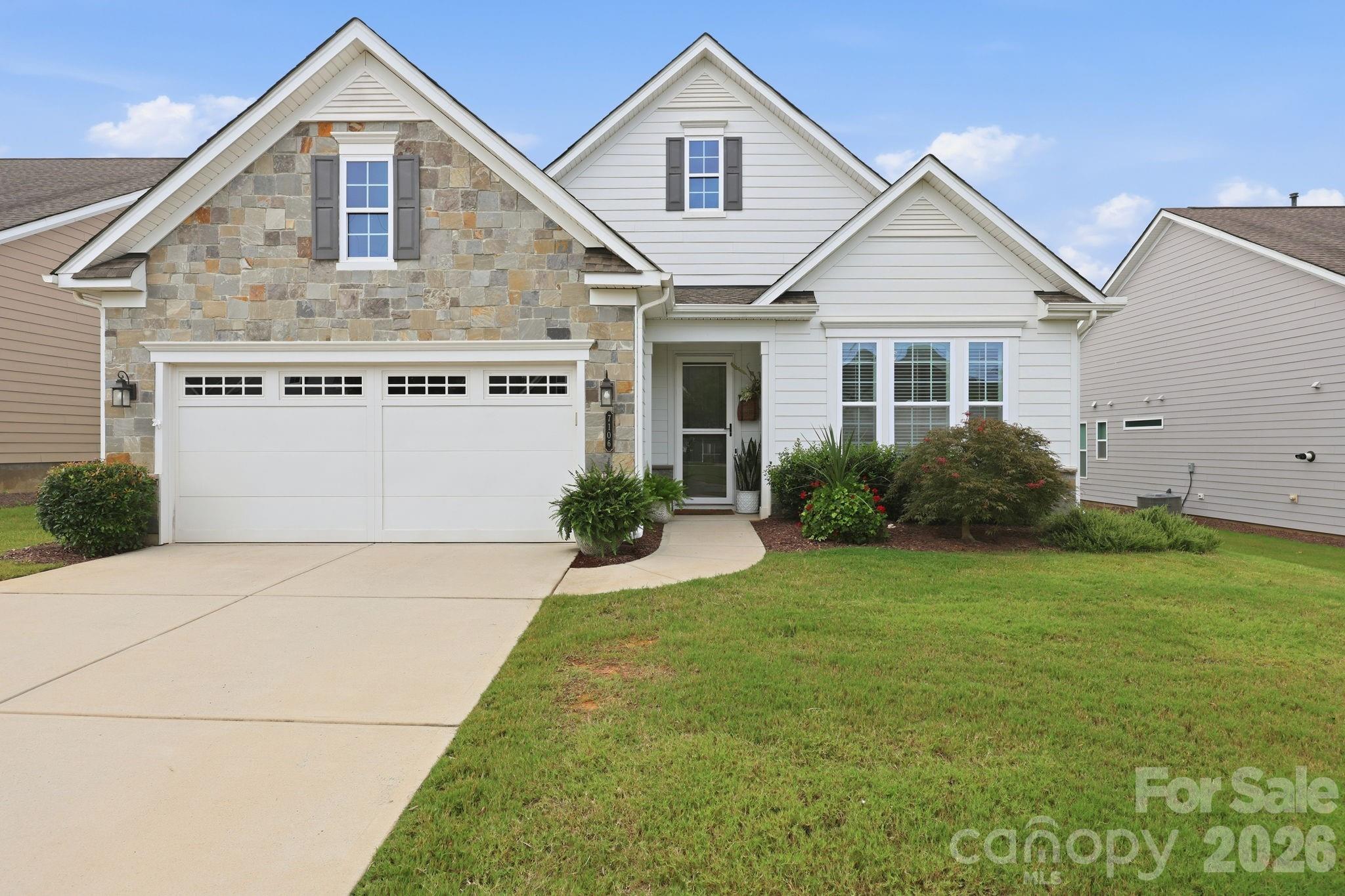 7106 Overjoyed Crossing Property Photo 35