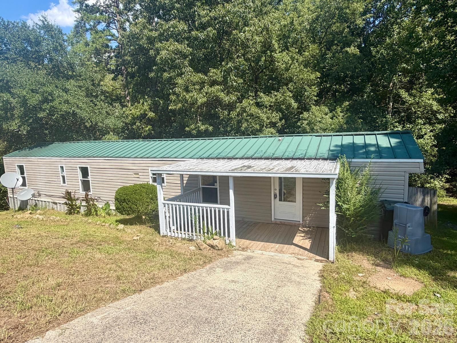111 Cloverleaf Drive