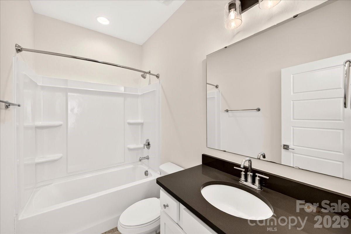 1146 E 36th Street Property Photo 40