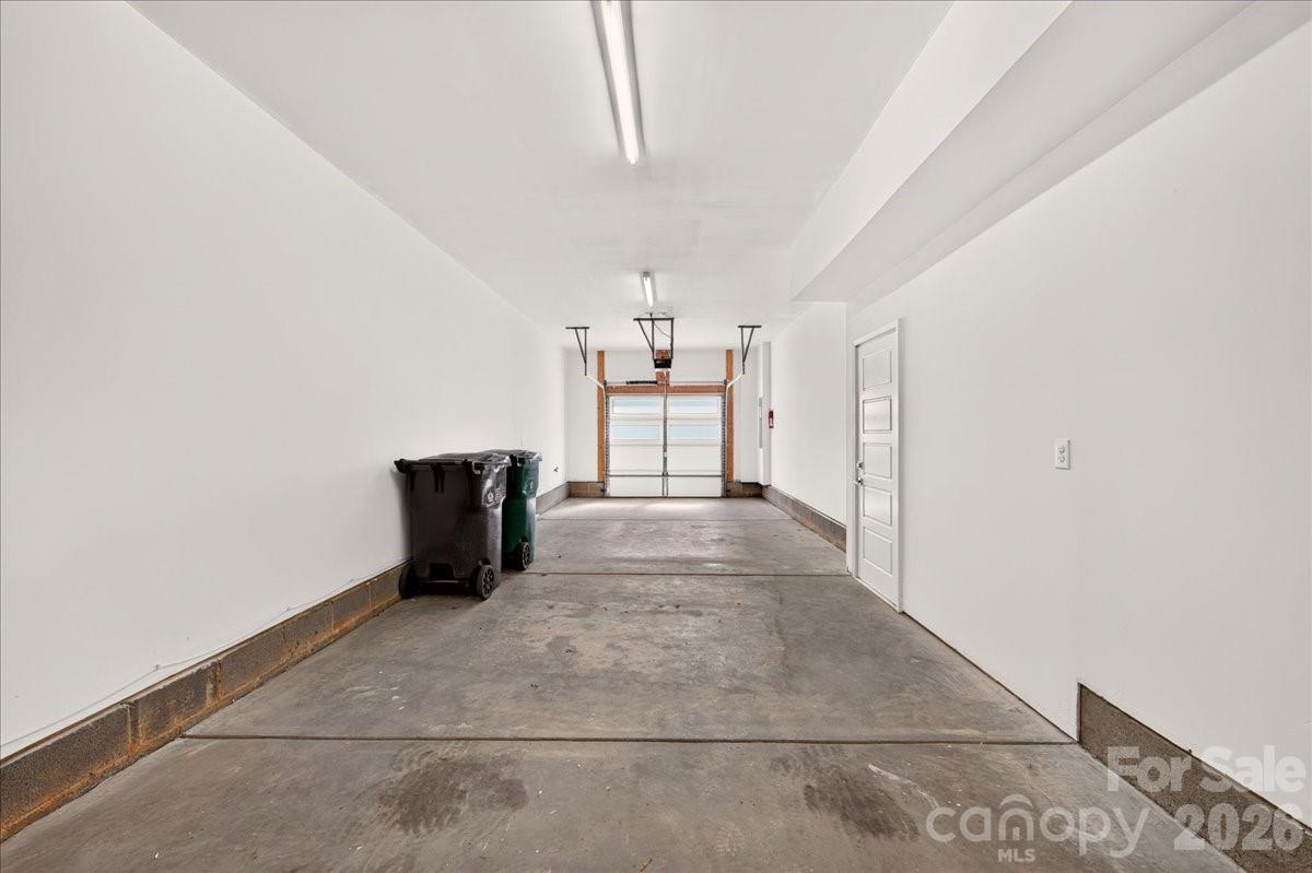 1146 E 36th Street Property Photo 42