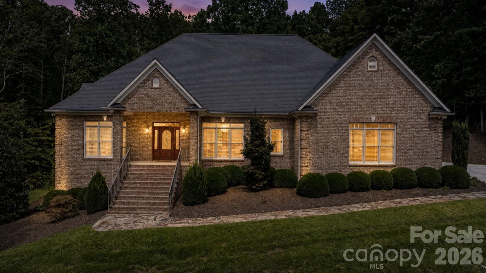 2752 Brittany Drive Property Photo 1