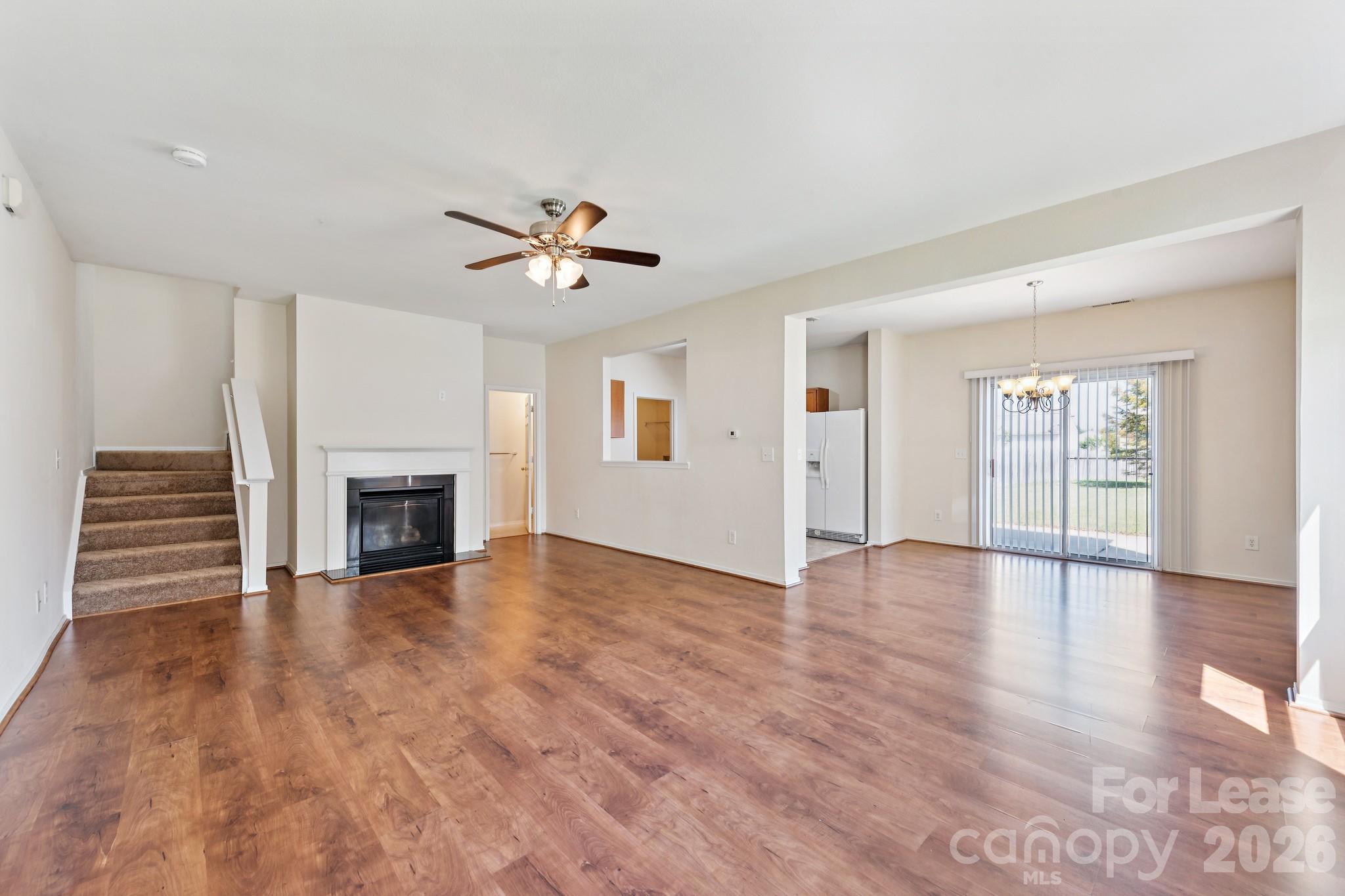 8605 Redding Glen Avenue Property Photo 3