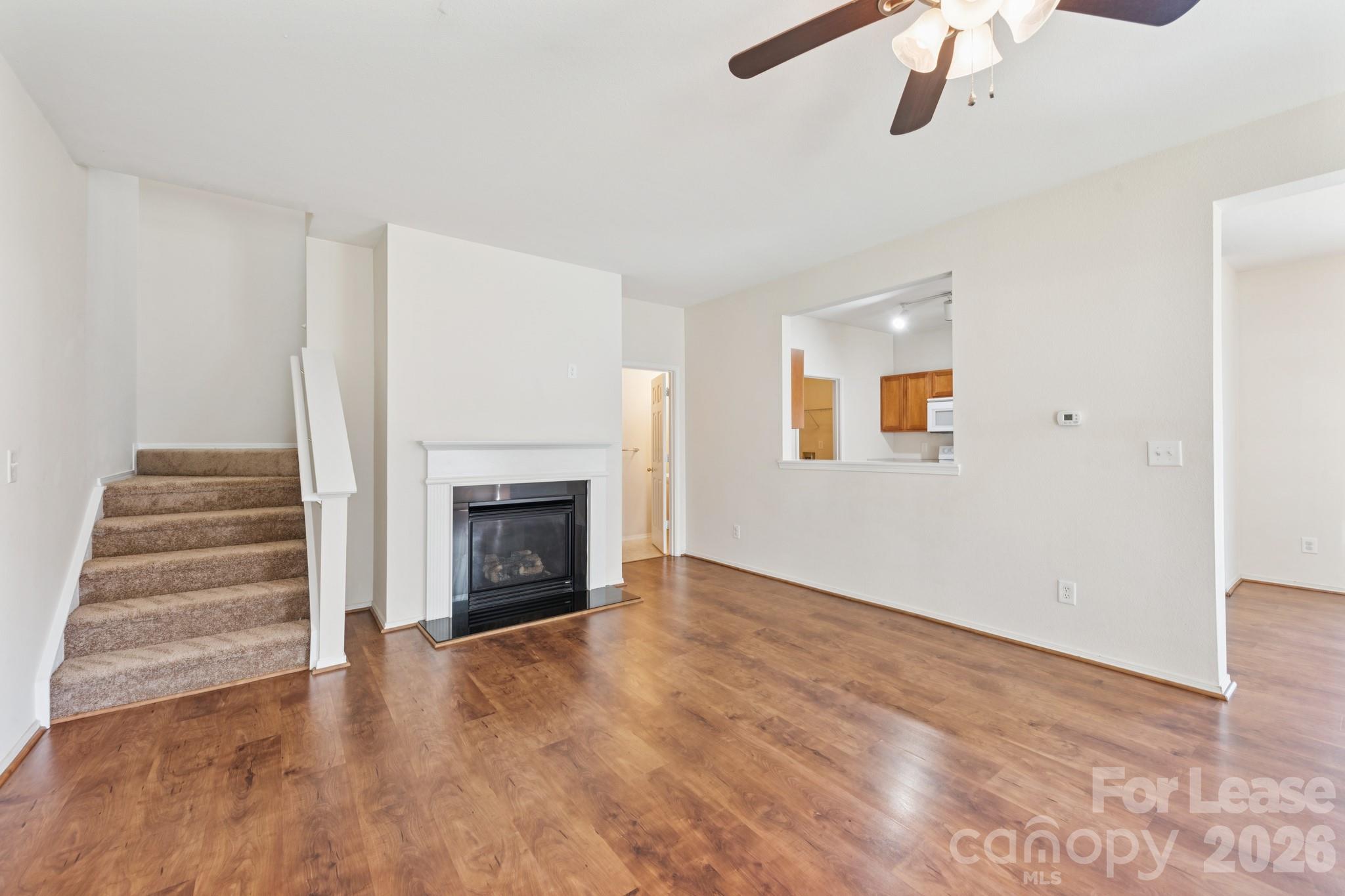 8605 Redding Glen Avenue Property Photo 4
