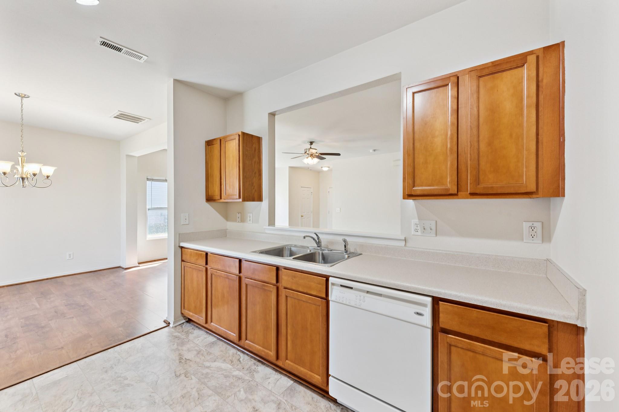 8605 Redding Glen Avenue Property Photo 9