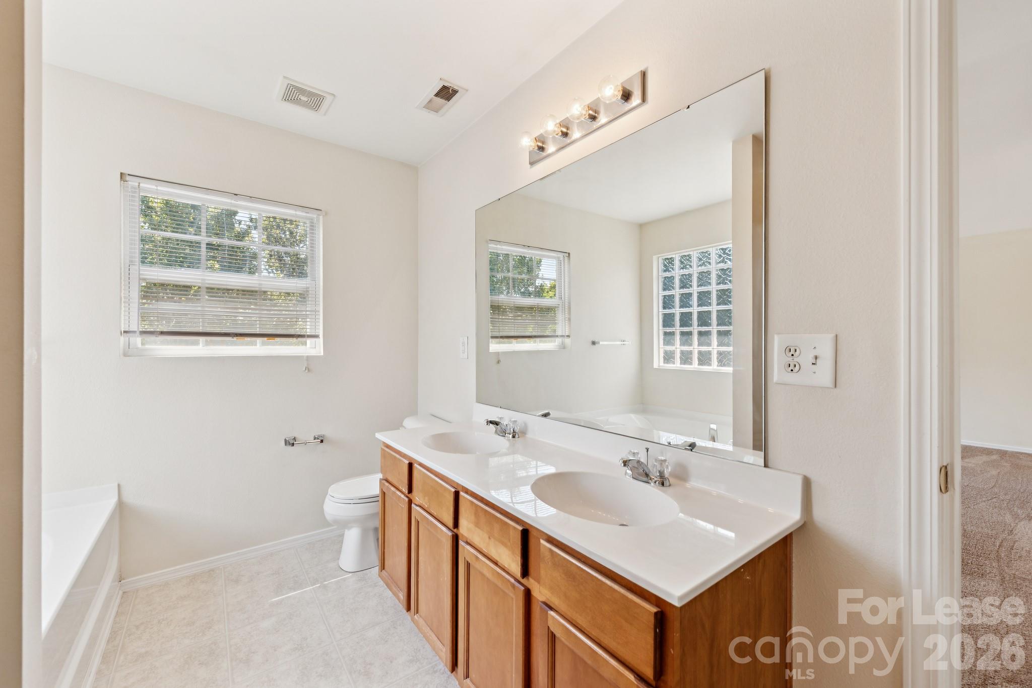 8605 Redding Glen Avenue Property Photo 20