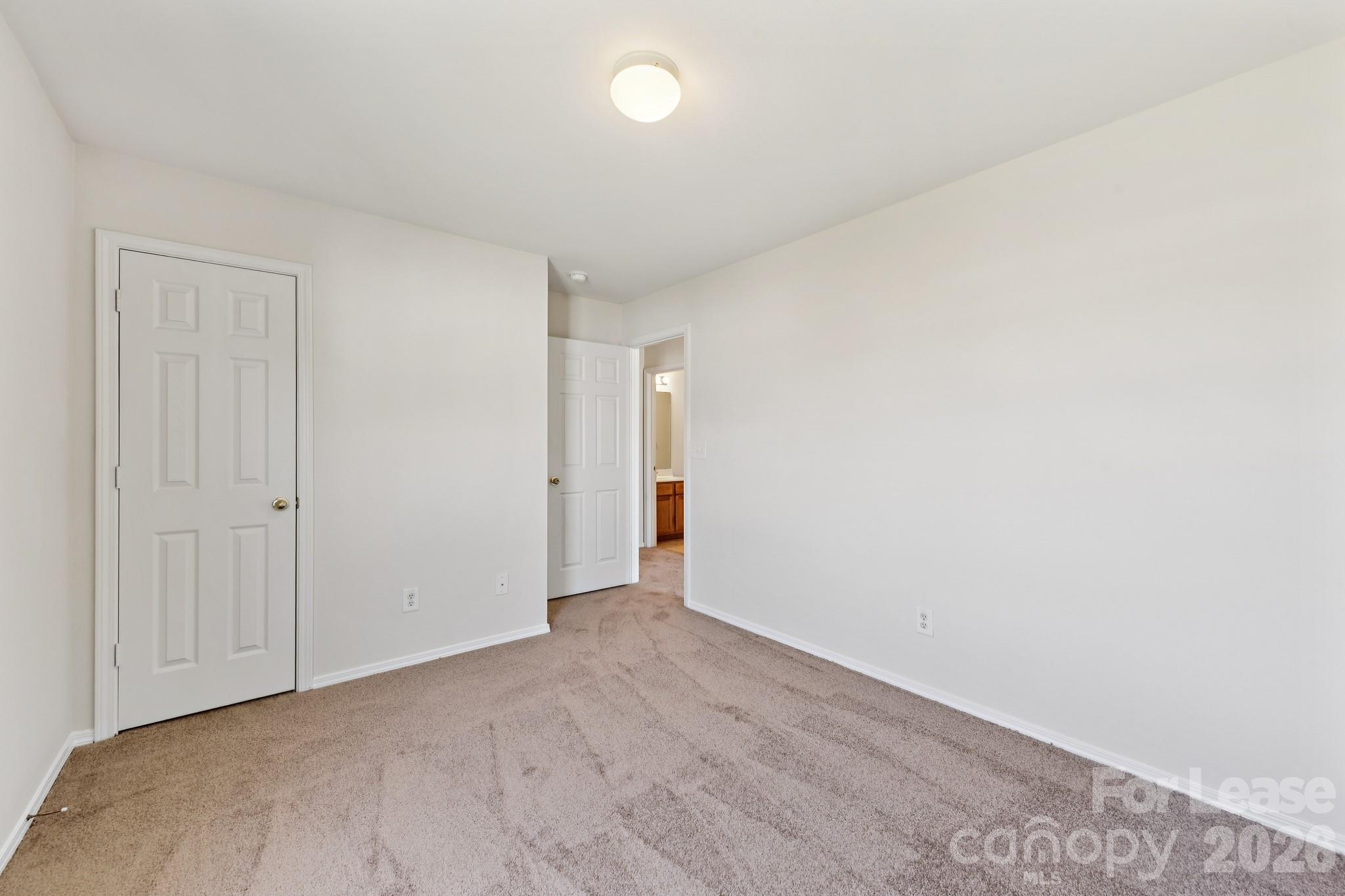 8605 Redding Glen Avenue Property Photo 23