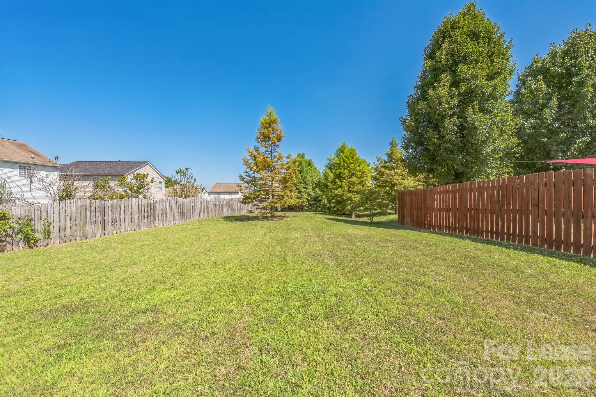 8605 Redding Glen Avenue Property Photo 28